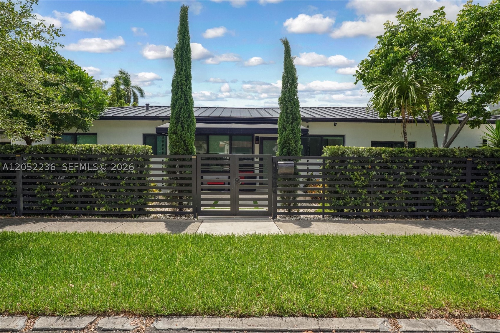 SILVER BLUFF EST-SEC B - Residential Lease