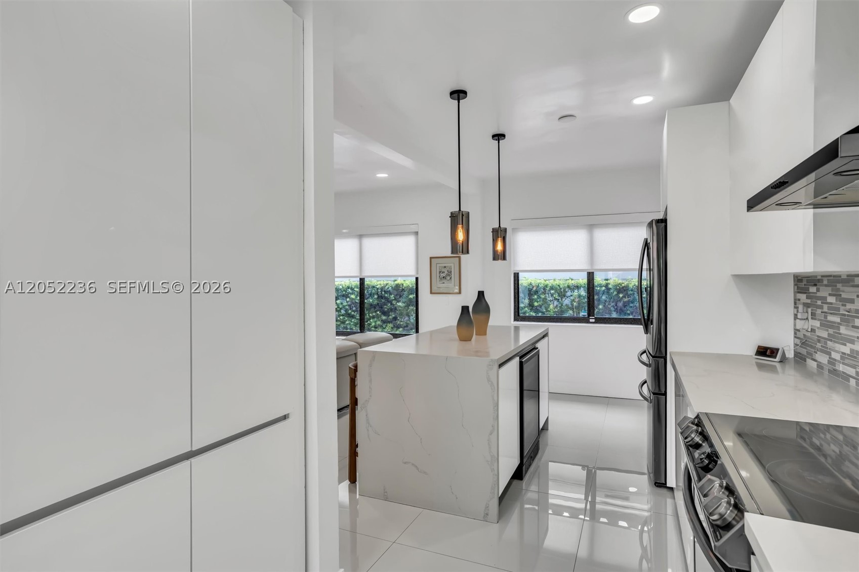SILVER BLUFF EST-SEC B - Residential Lease