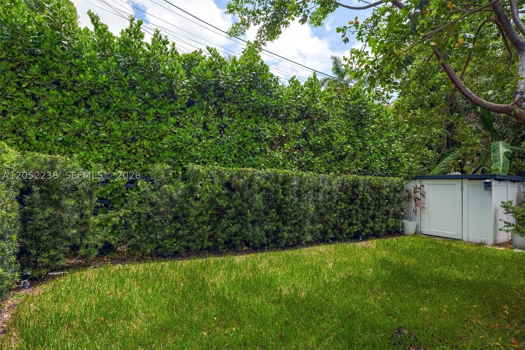 SILVER BLUFF EST-SEC B - Residential Lease