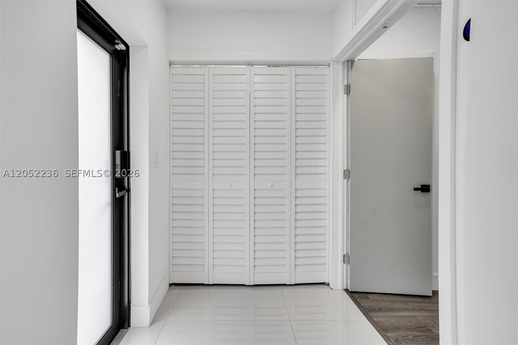 SILVER BLUFF EST-SEC B - Residential Lease