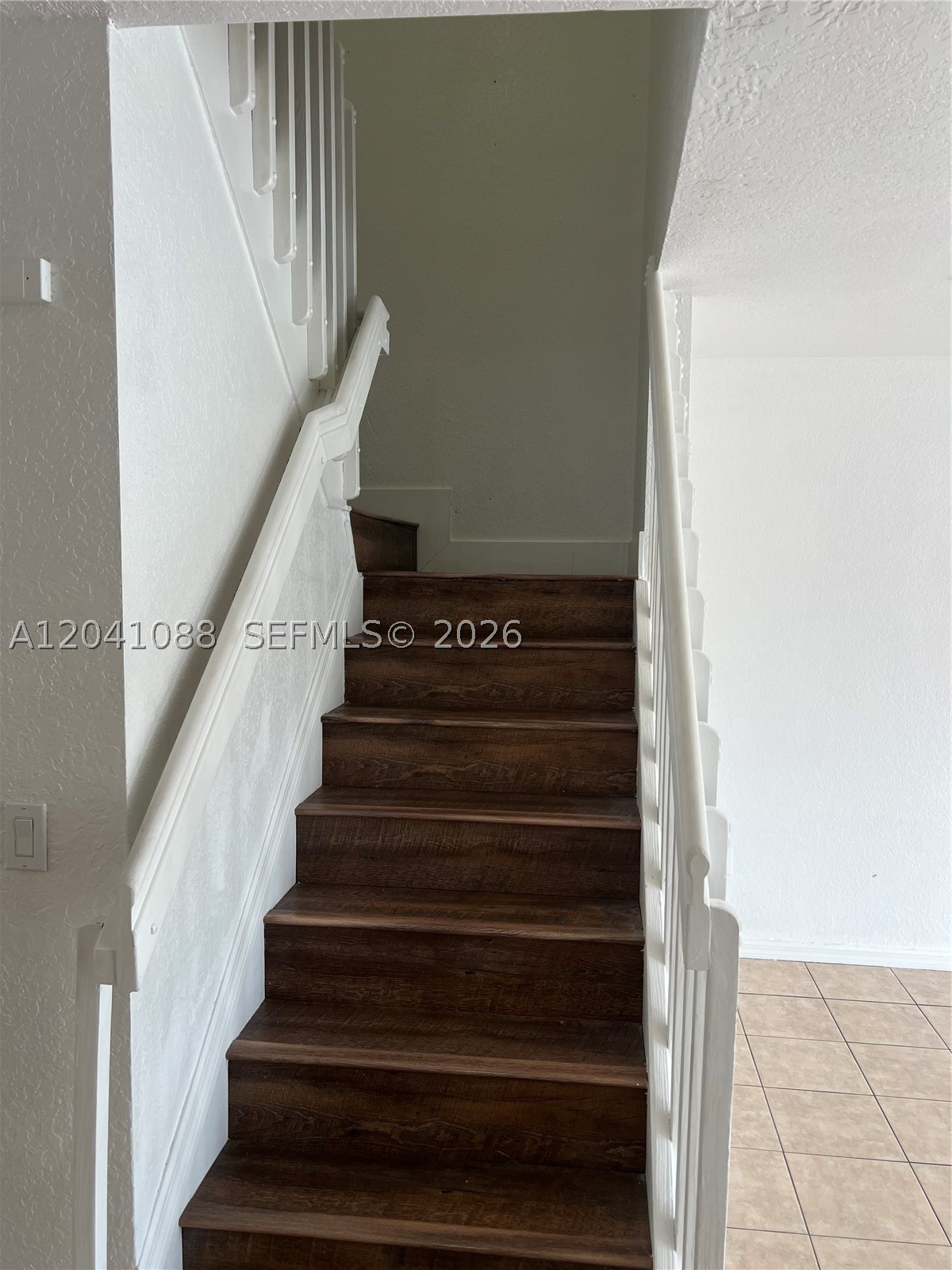 Hidden Court Townhomes - Residential