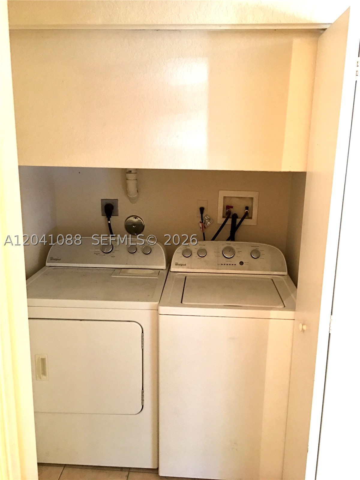 Hidden Court Townhomes - Residential