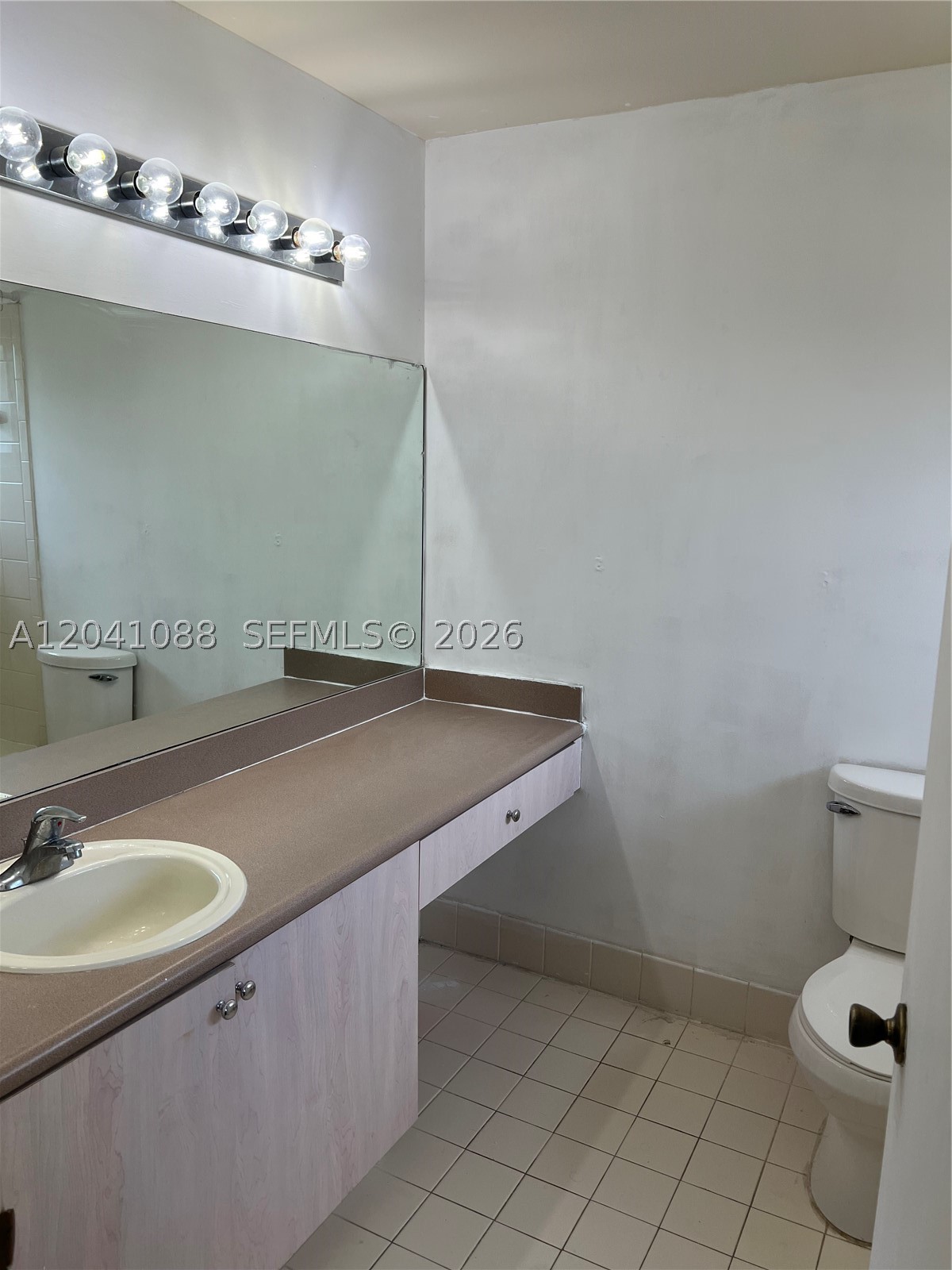 Hidden Court Townhomes - Residential