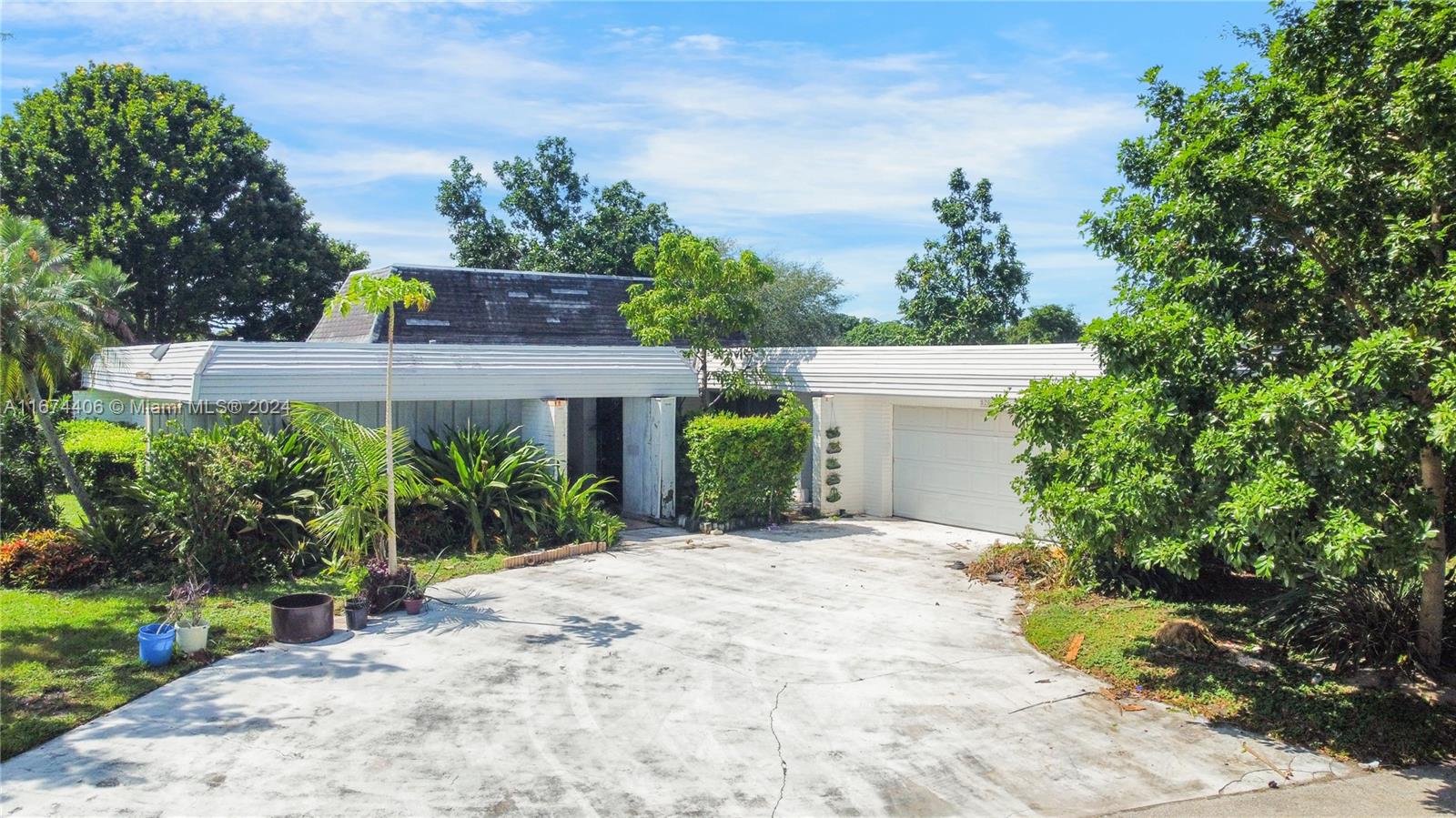 WOODLANDS SEC FIVE - Residential