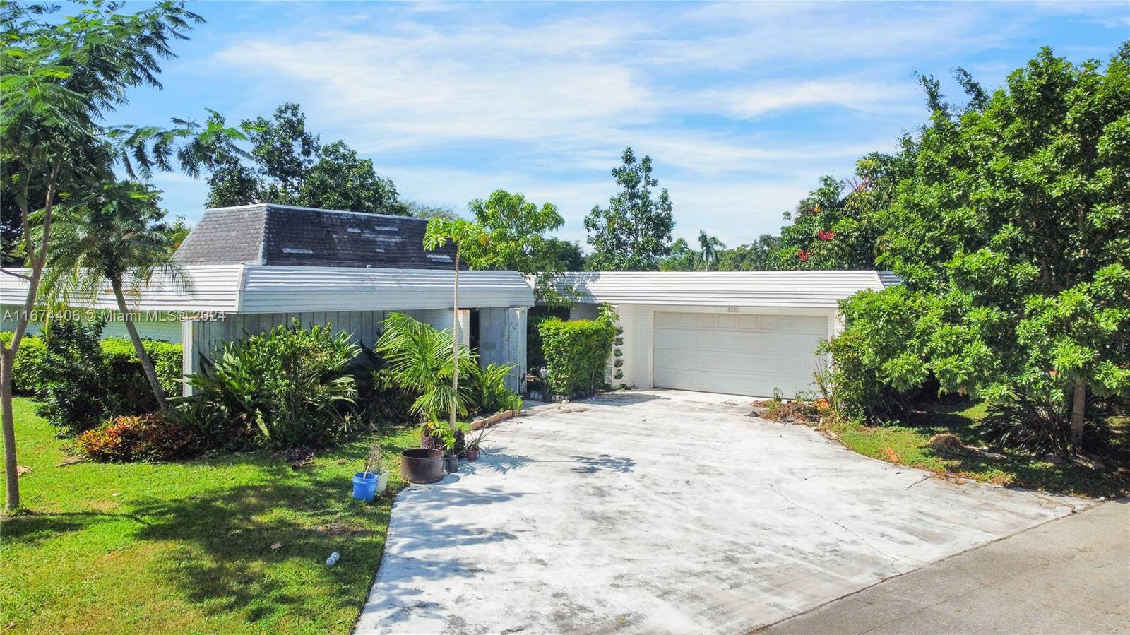 WOODLANDS SEC FIVE - Residential
