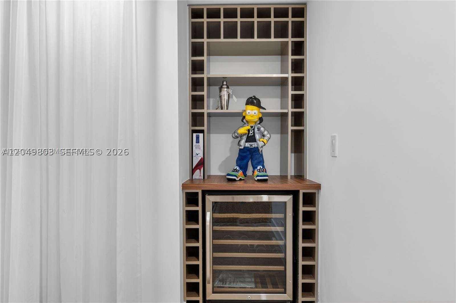 RONEY PALACE CONDO - Residential