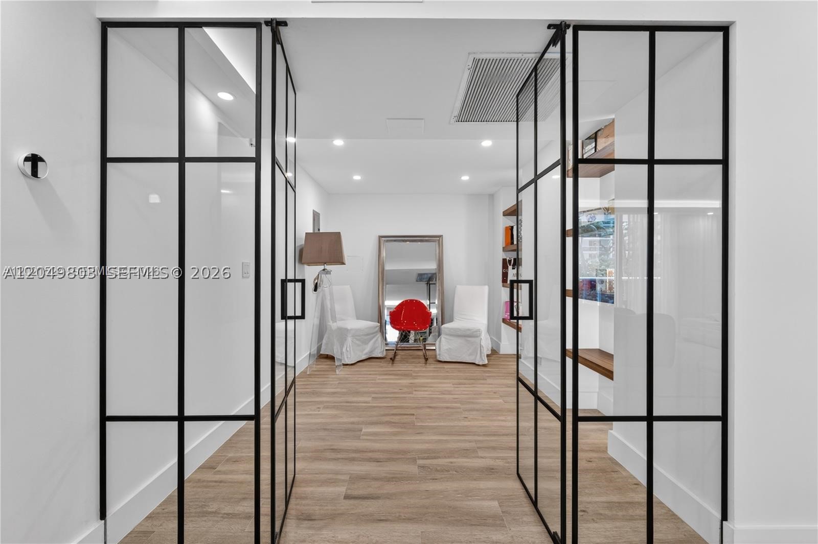 RONEY PALACE CONDO - Residential