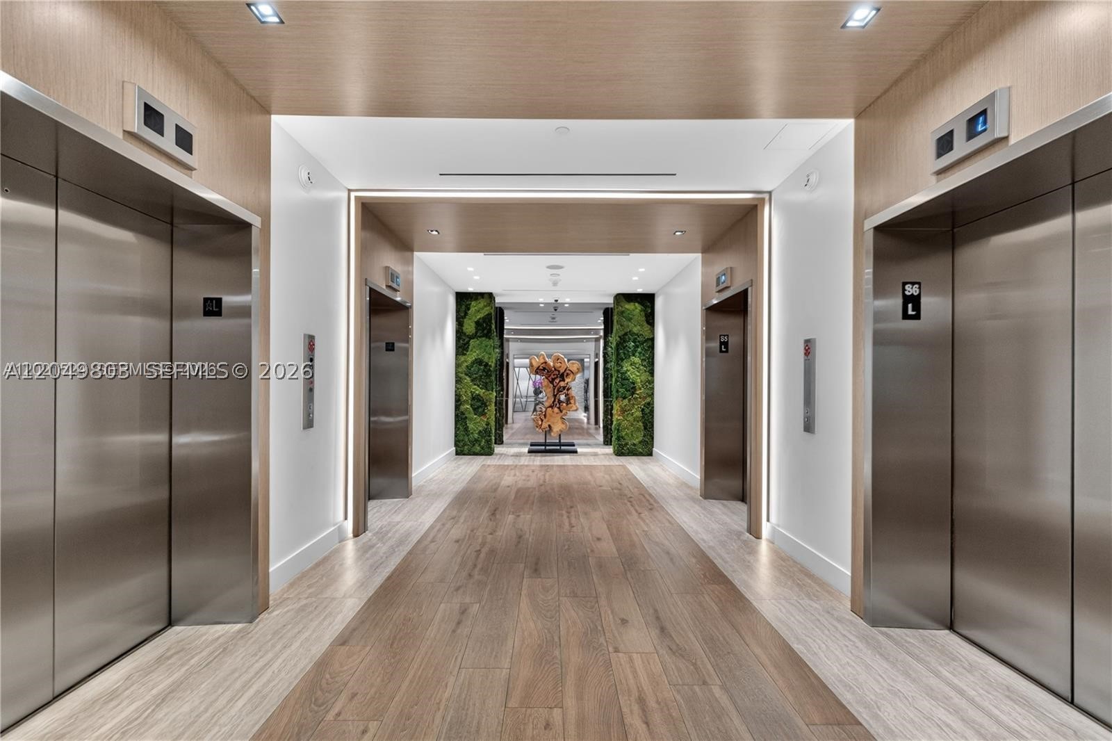 RONEY PALACE CONDO - Residential