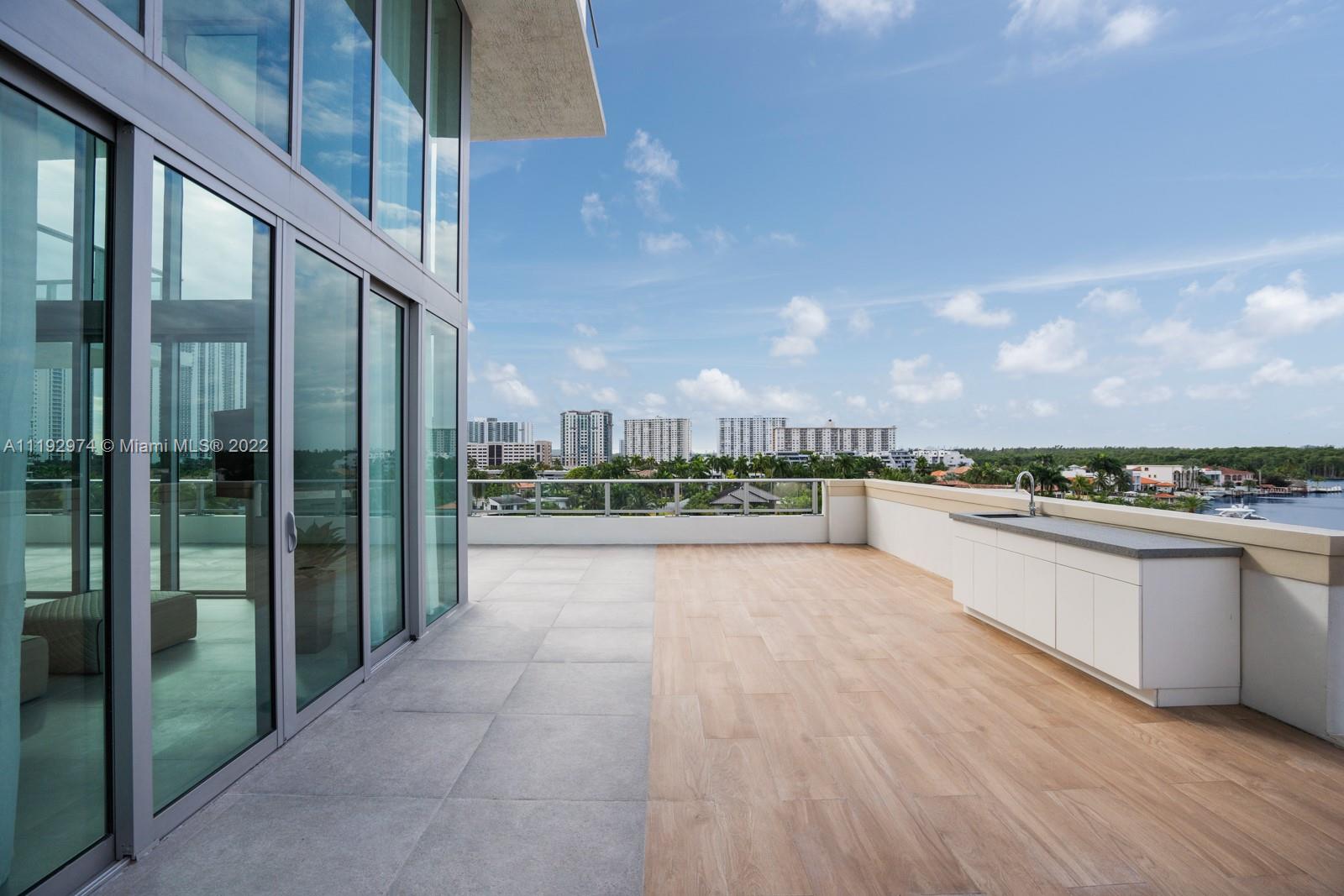 PARQUE TOWERS CONDO - Residential