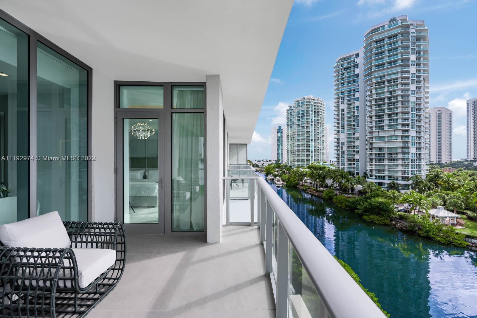 PARQUE TOWERS CONDO - Residential