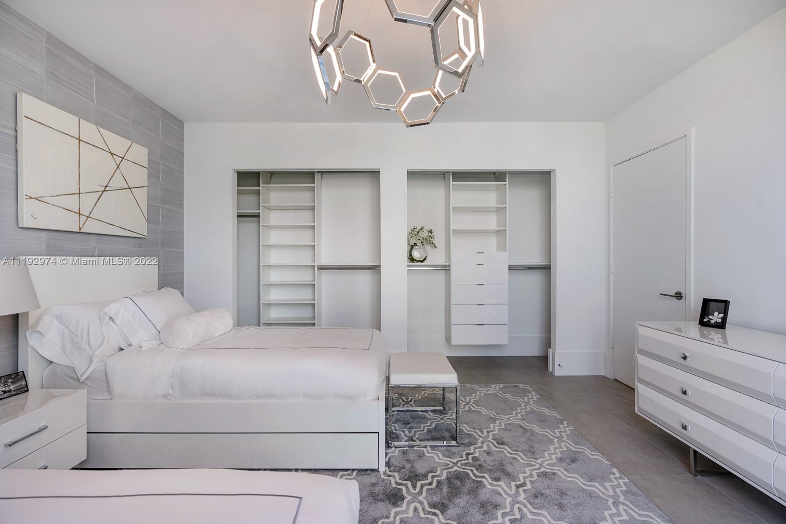 PARQUE TOWERS CONDO - Residential