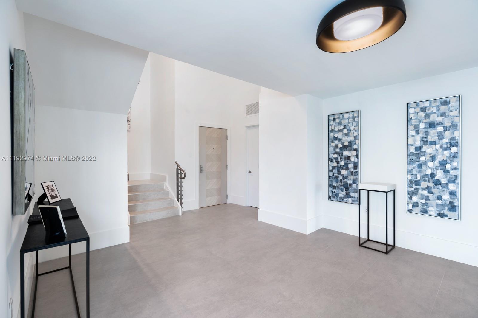 PARQUE TOWERS CONDO - Residential