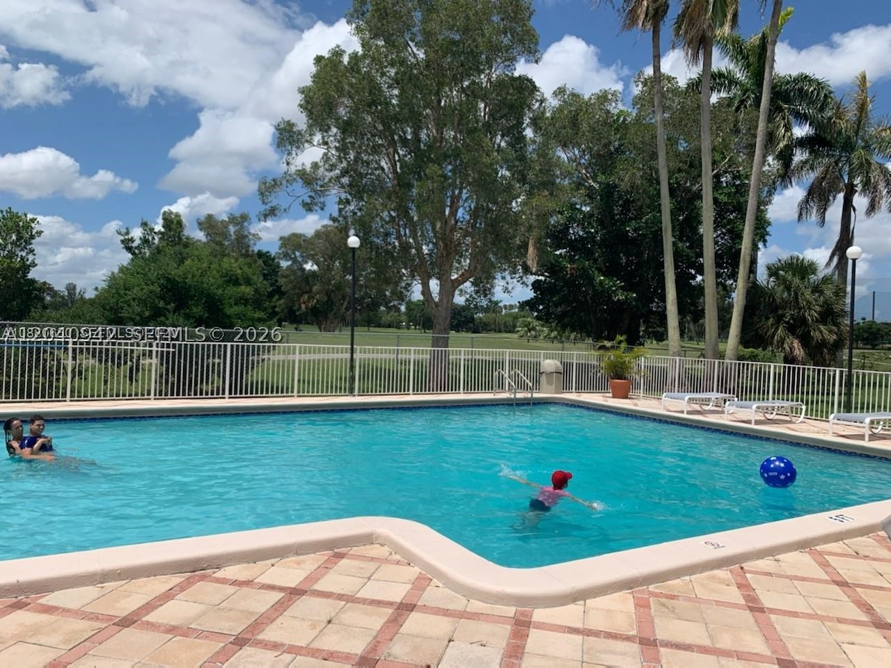 LAS BRISAS@ COUNTRY CLUB - Residential