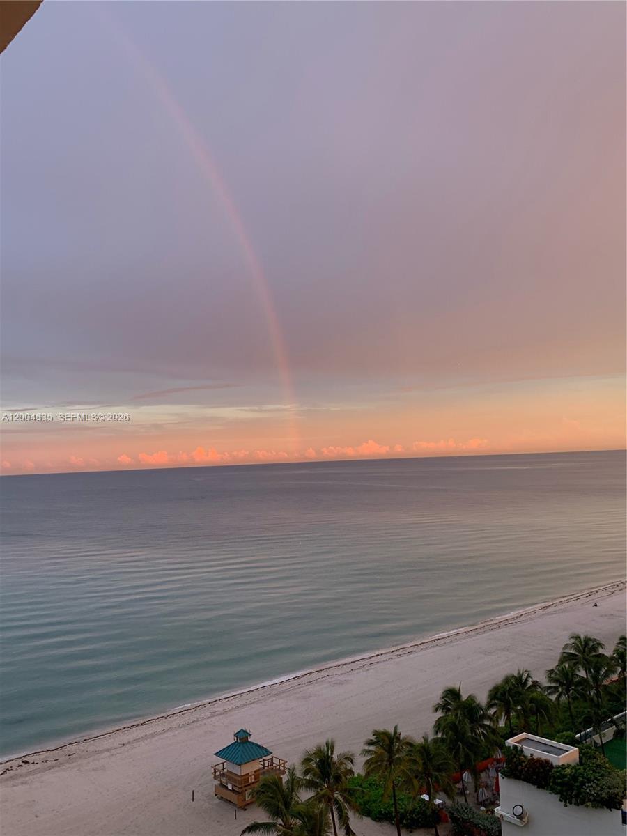 THE AVENTURA BEACH CLUB C - Residential