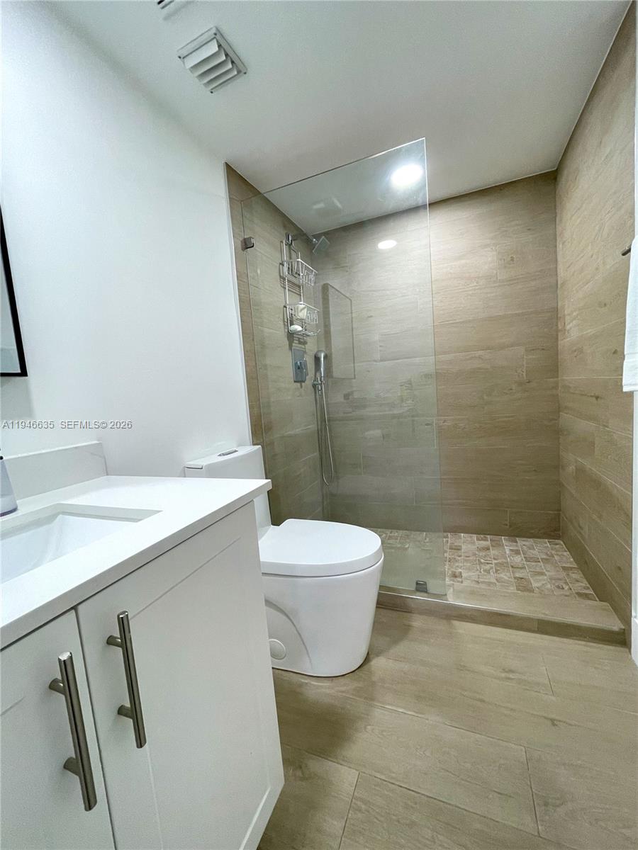 GUILDFORD CONDO - Residential