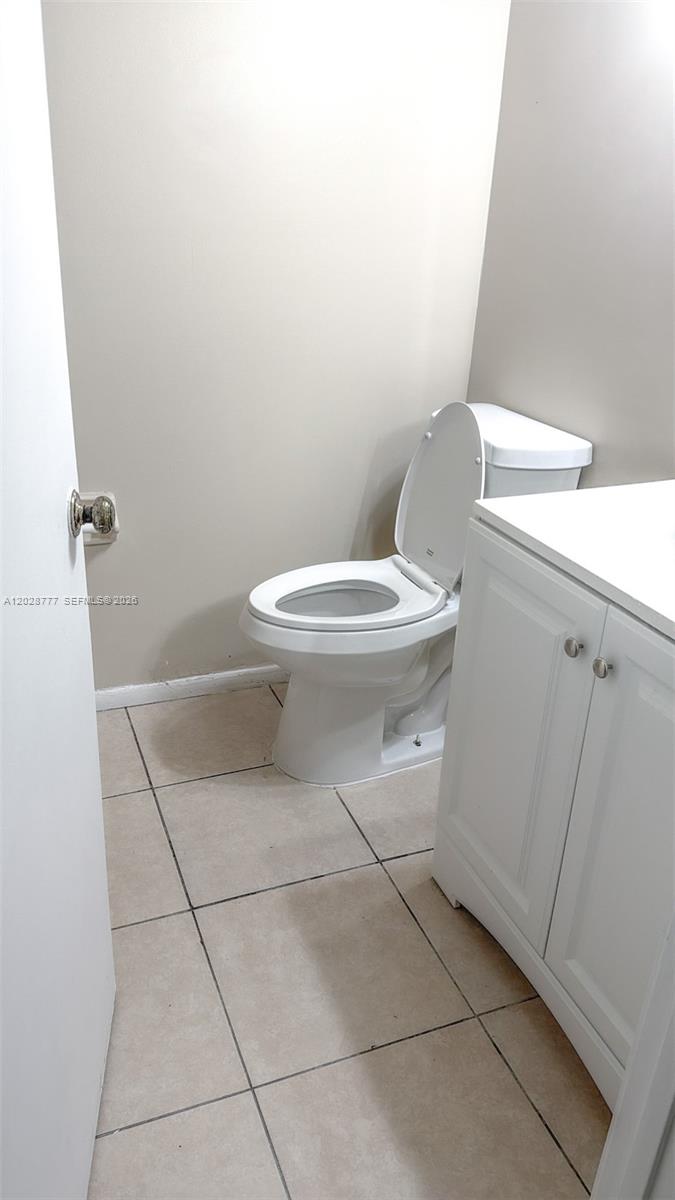 LAKE POINTE CONDOMINIUM N - Residential Lease
