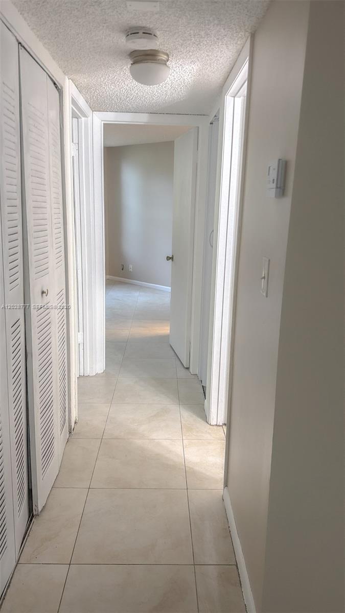 LAKE POINTE CONDOMINIUM N - Residential Lease