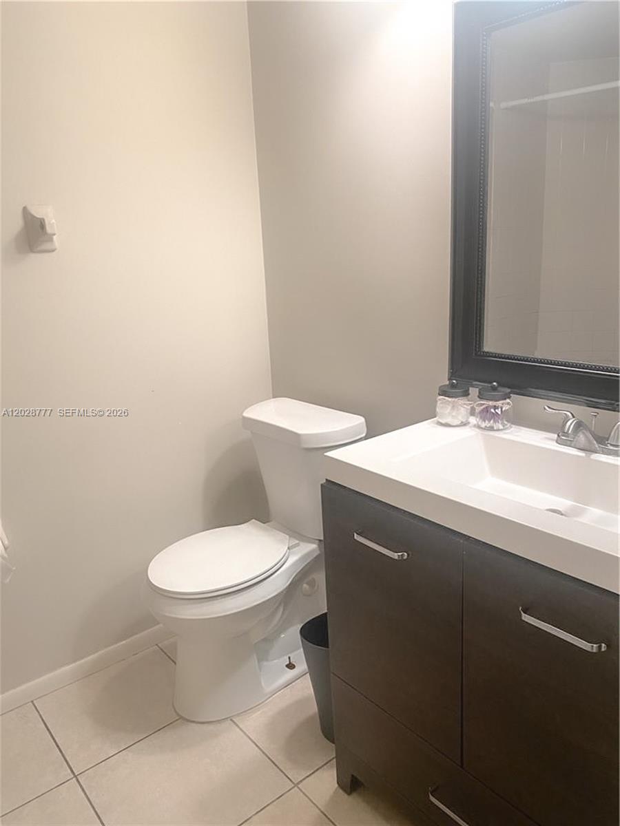 LAKE POINTE CONDOMINIUM N - Residential Lease