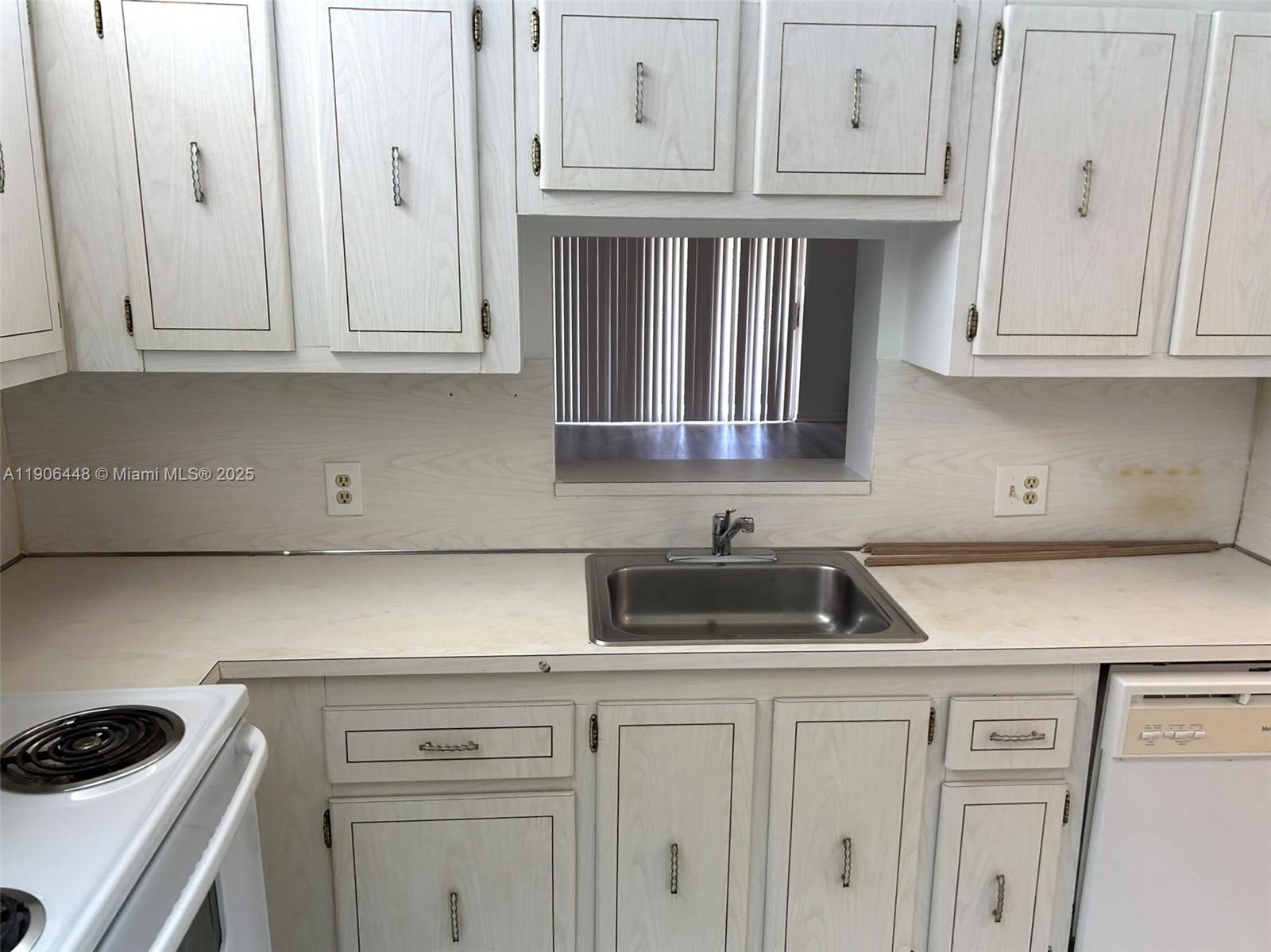 CAPRI GARDENS CONDO - Residential