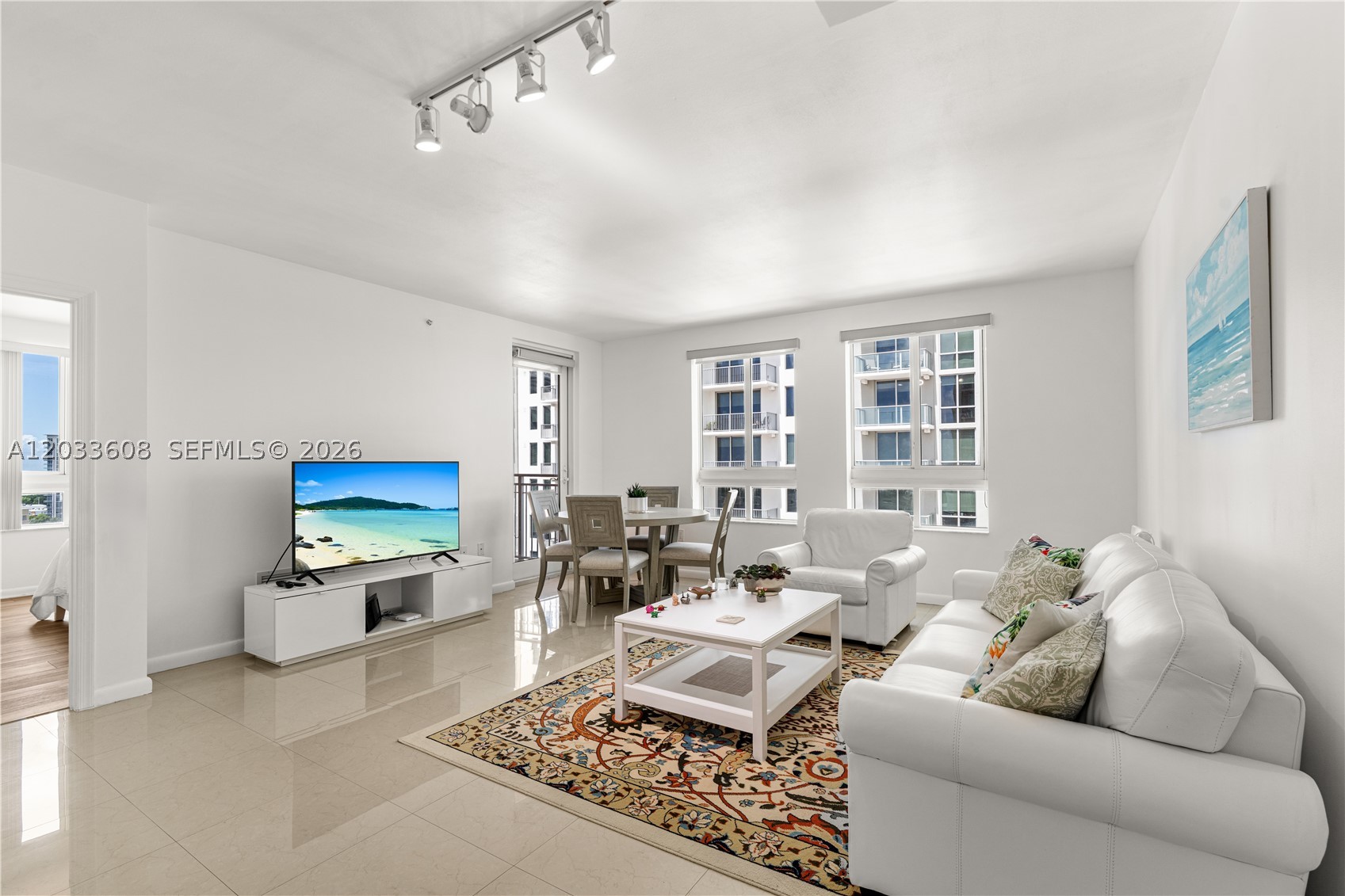 TOSCANO CONDO - Residential