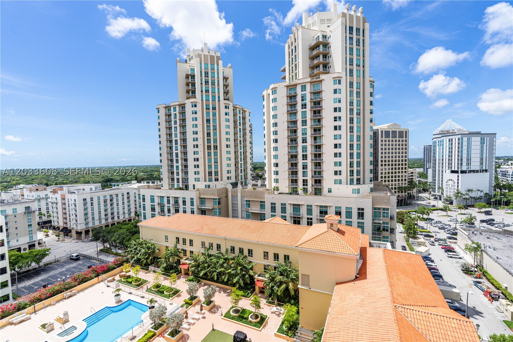TOSCANO CONDO - Residential
