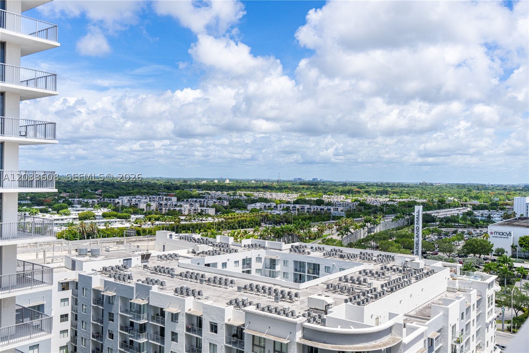 TOSCANO CONDO - Residential