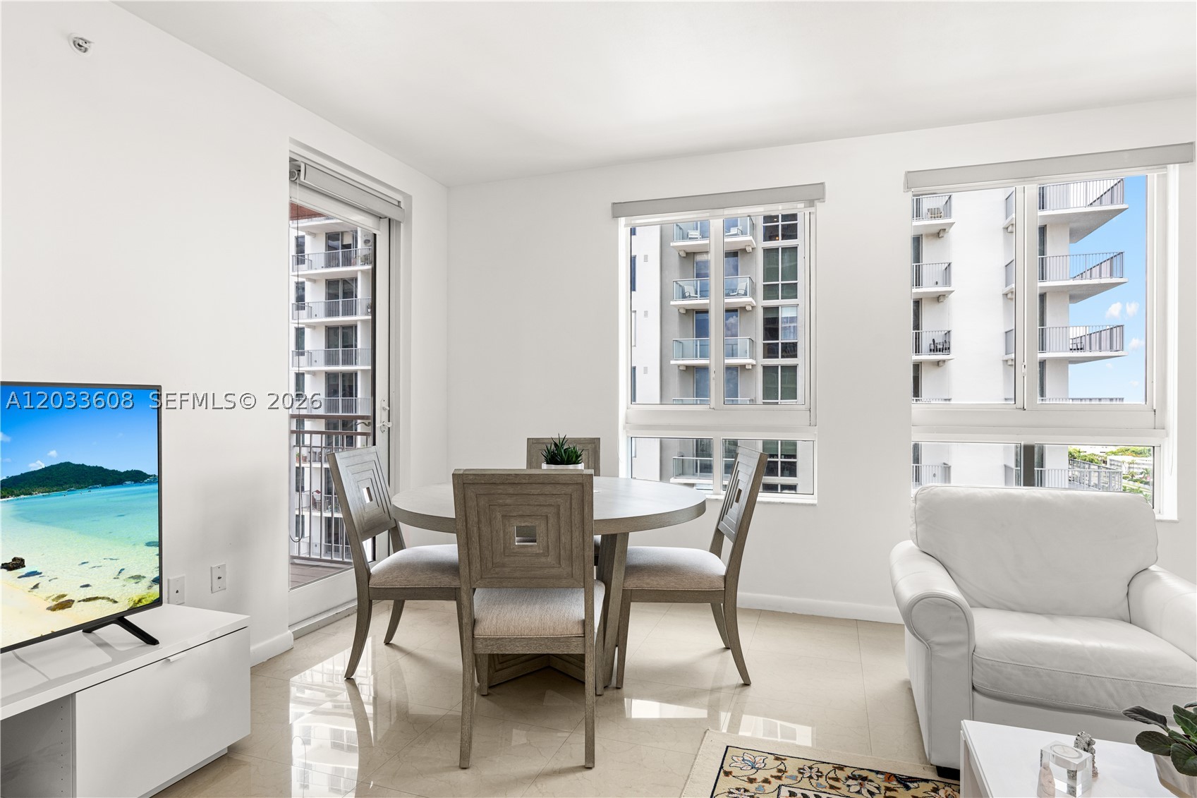 TOSCANO CONDO - Residential