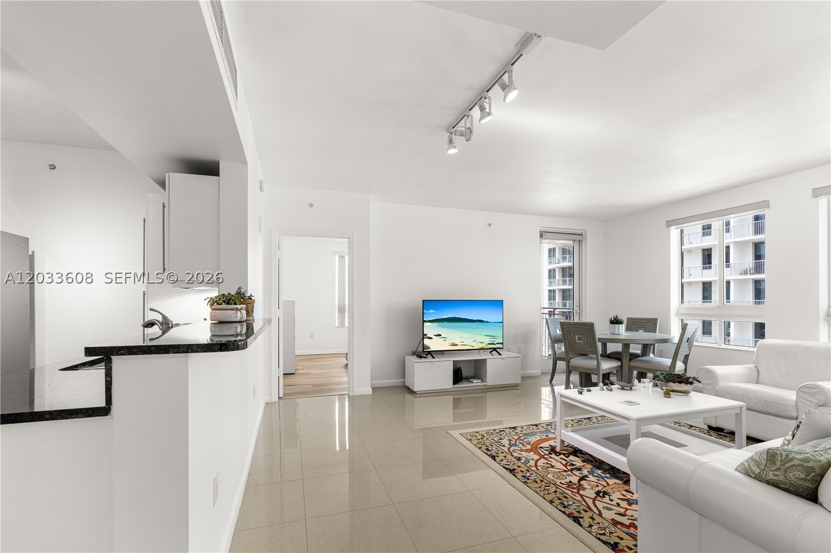 TOSCANO CONDO - Residential