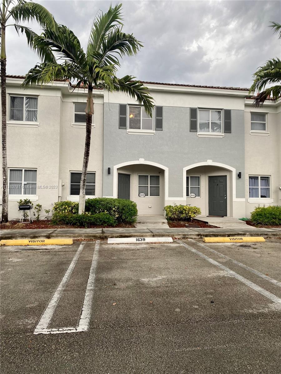 VENETIA GROVE - Residential