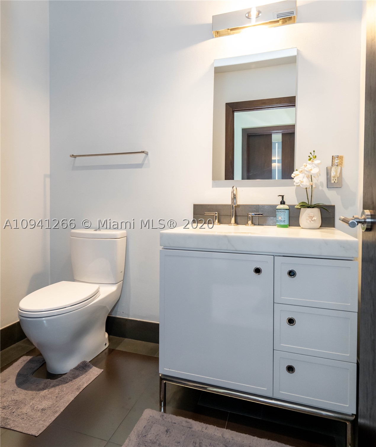 CONTINUUM ON SOUTH BEACH - Residential