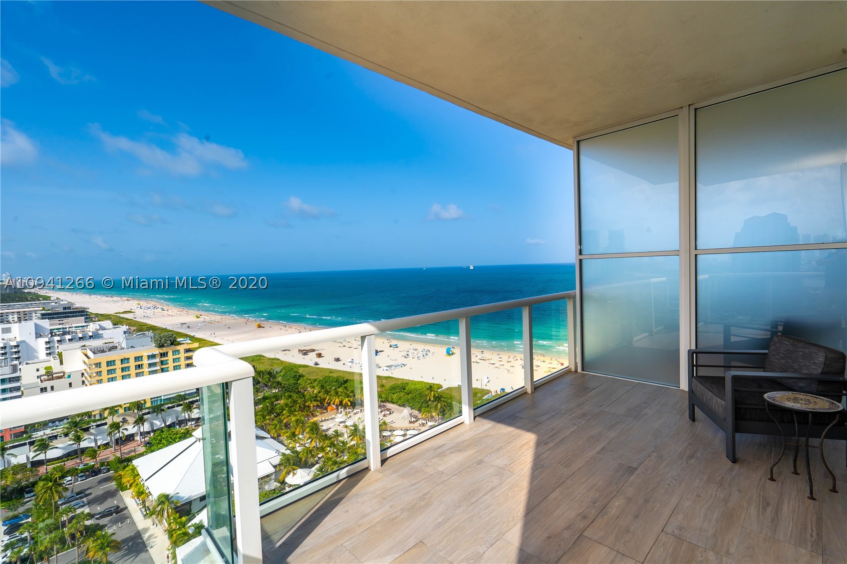 CONTINUUM ON SOUTH BEACH - Residential