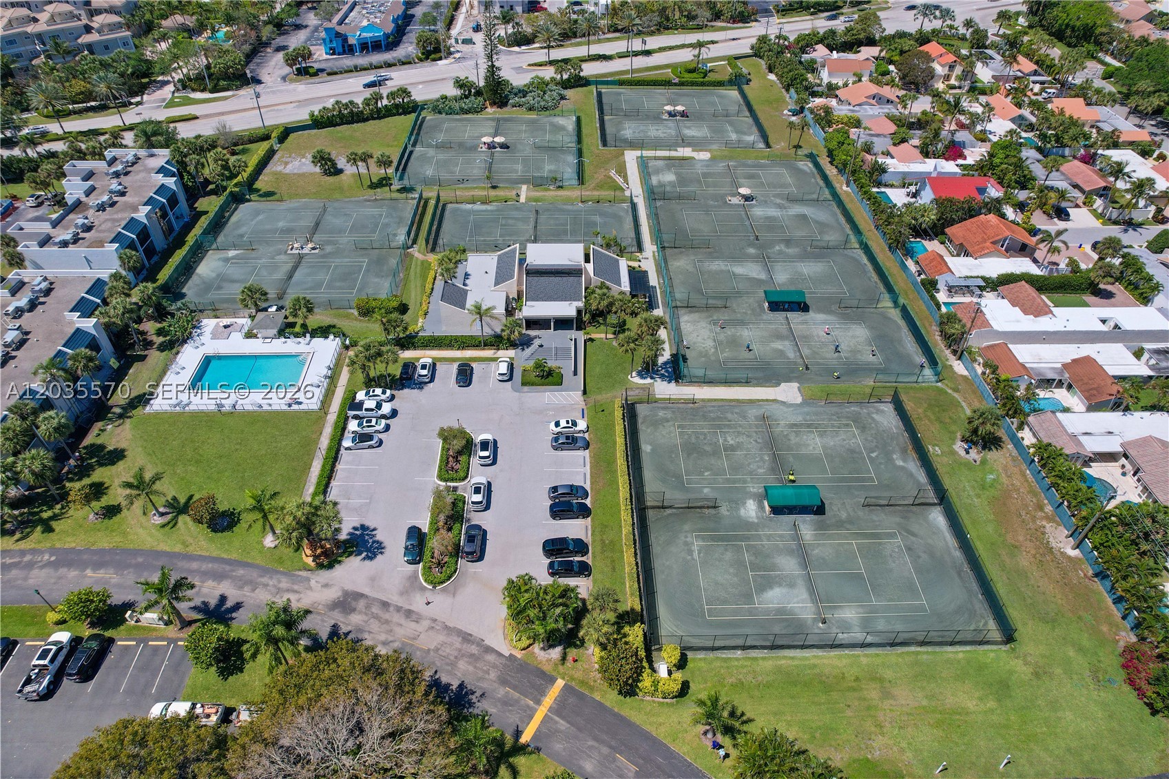 JUPITER OCEAN AND RACQUET - Residential