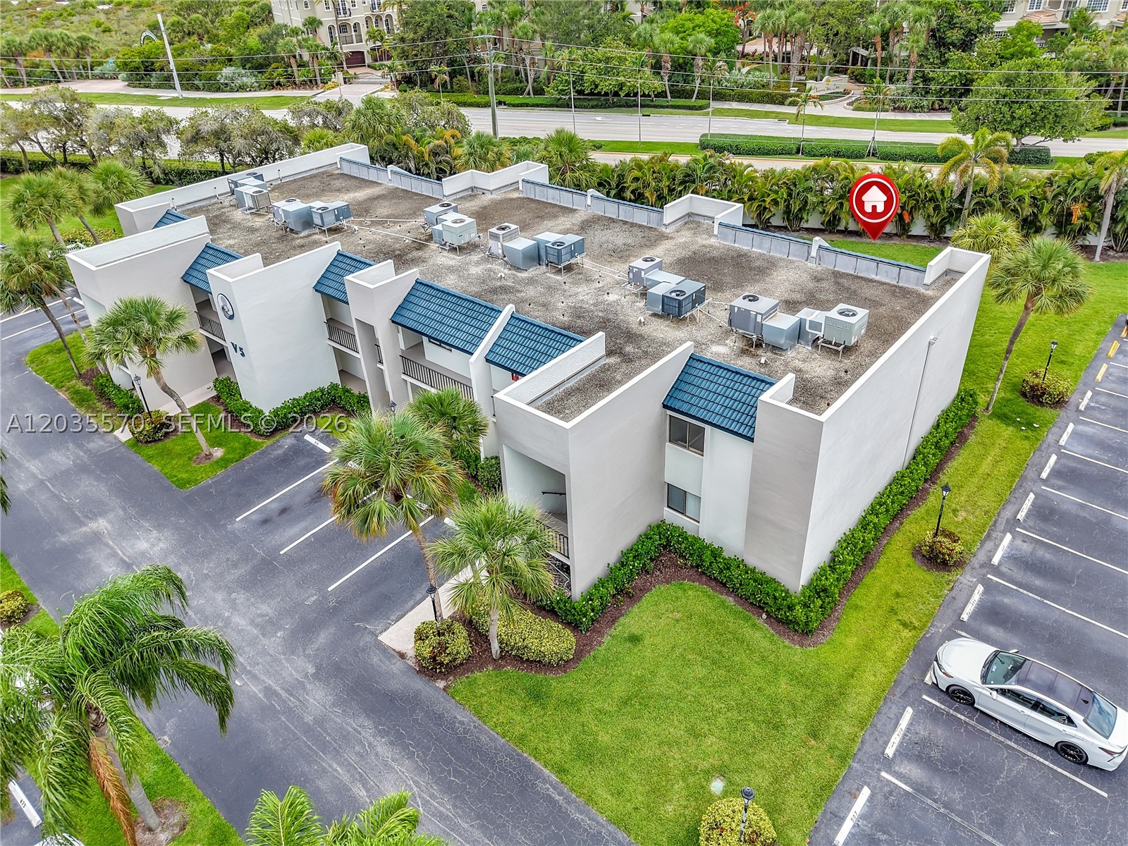 JUPITER OCEAN AND RACQUET - Residential