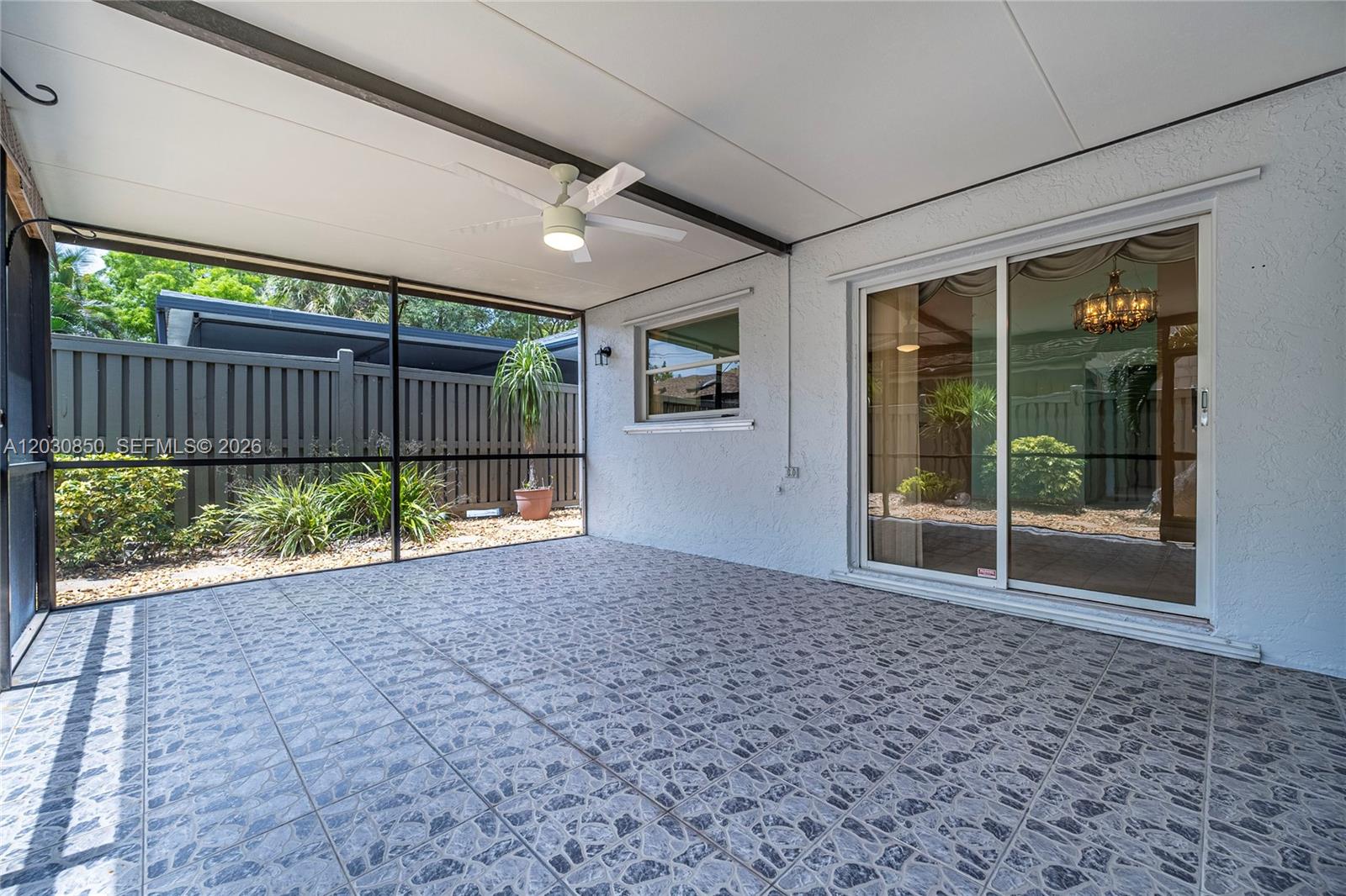 PARKLAND LAKES - Residential