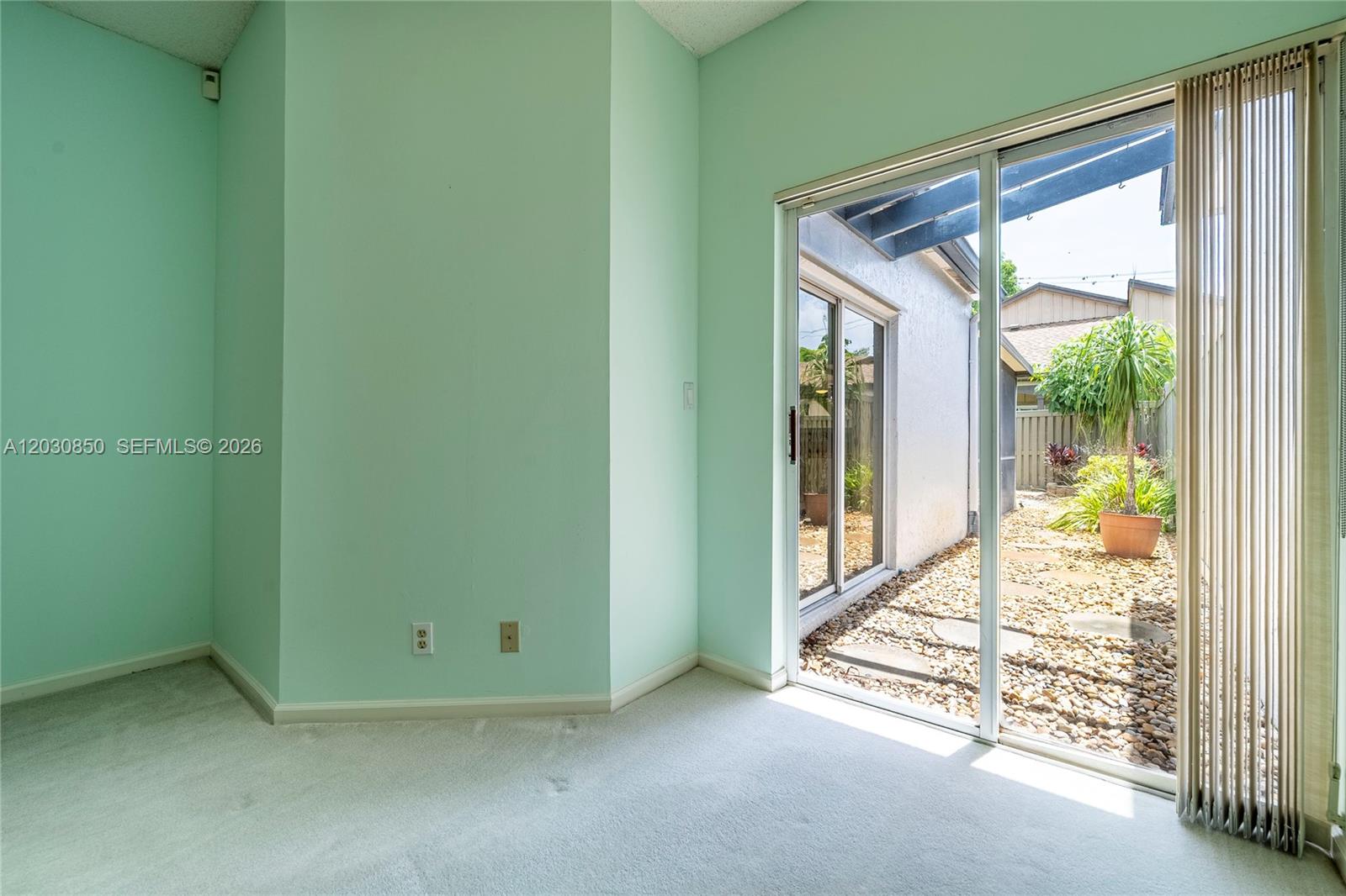 PARKLAND LAKES - Residential