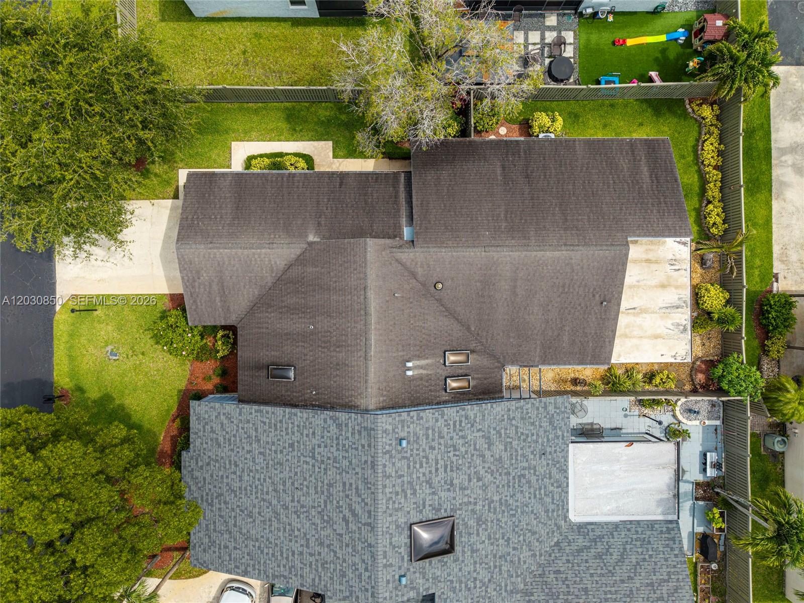 PARKLAND LAKES - Residential