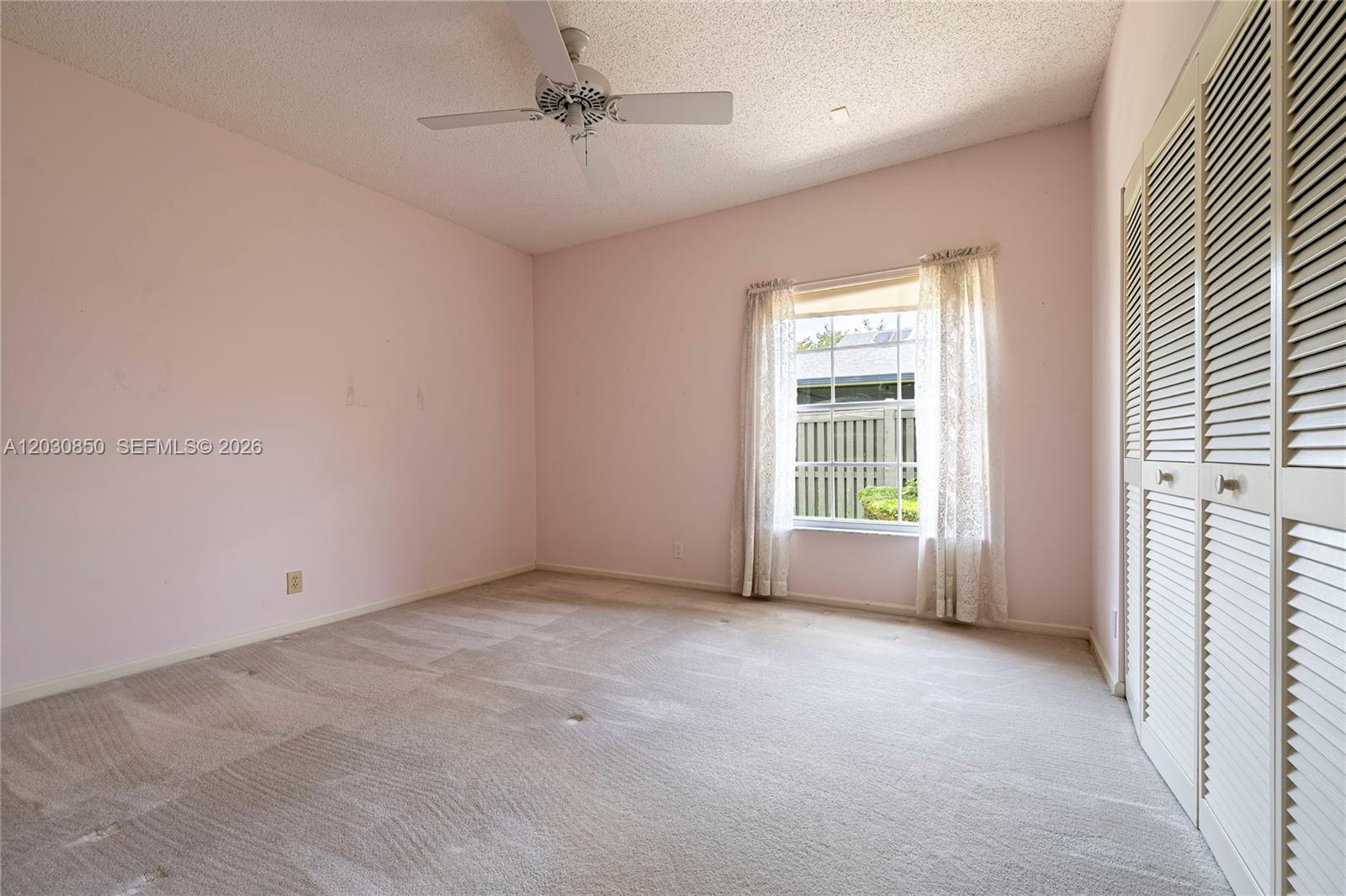 PARKLAND LAKES - Residential