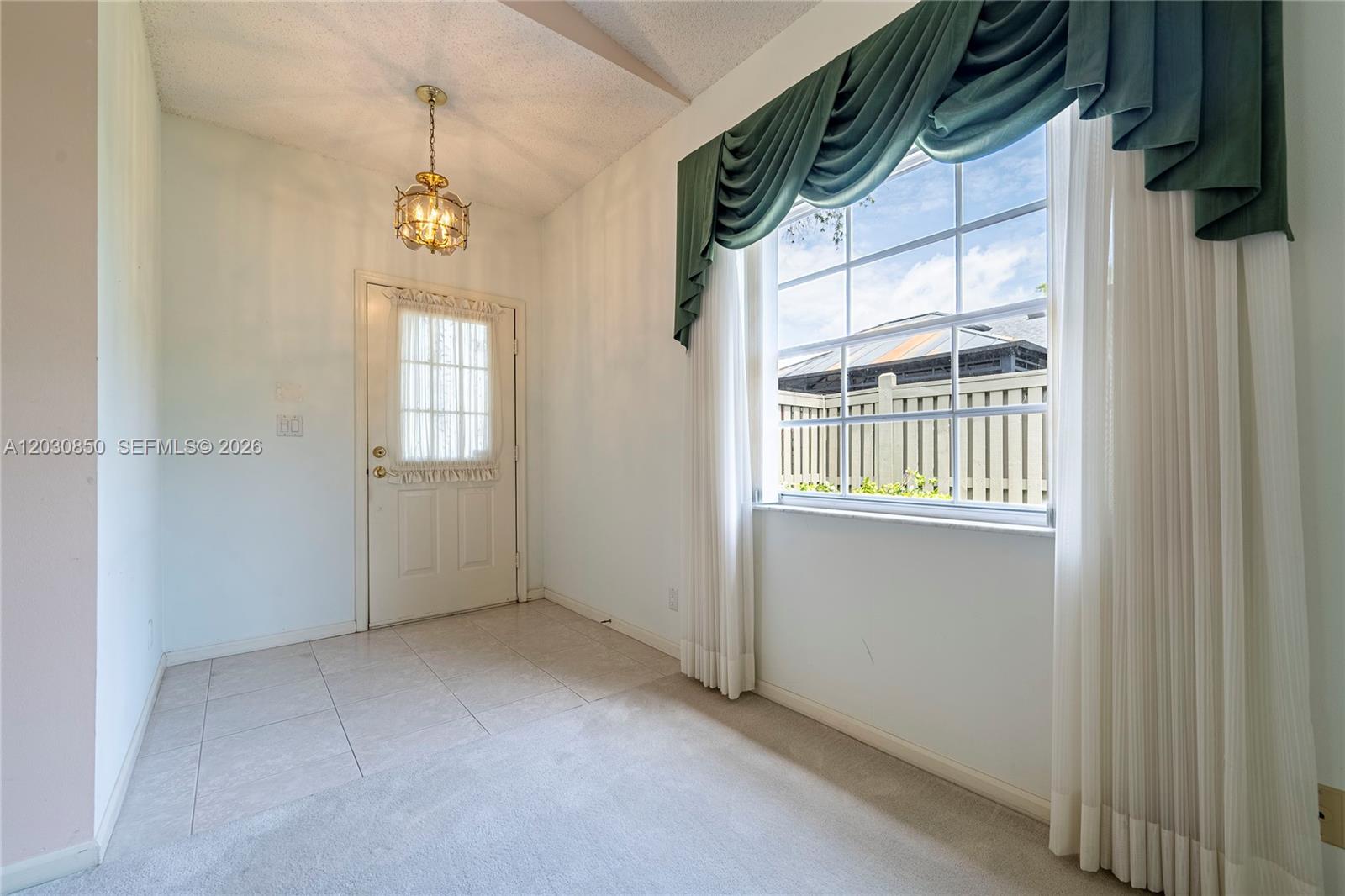 PARKLAND LAKES - Residential