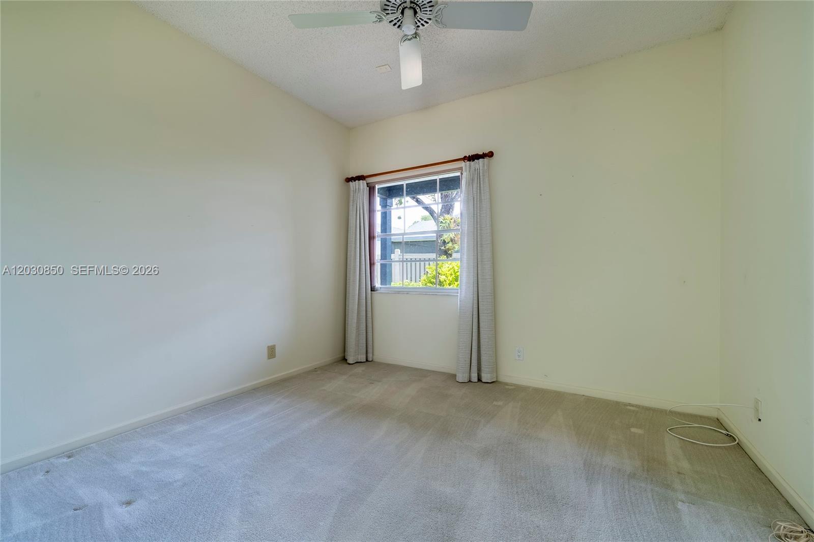 PARKLAND LAKES - Residential