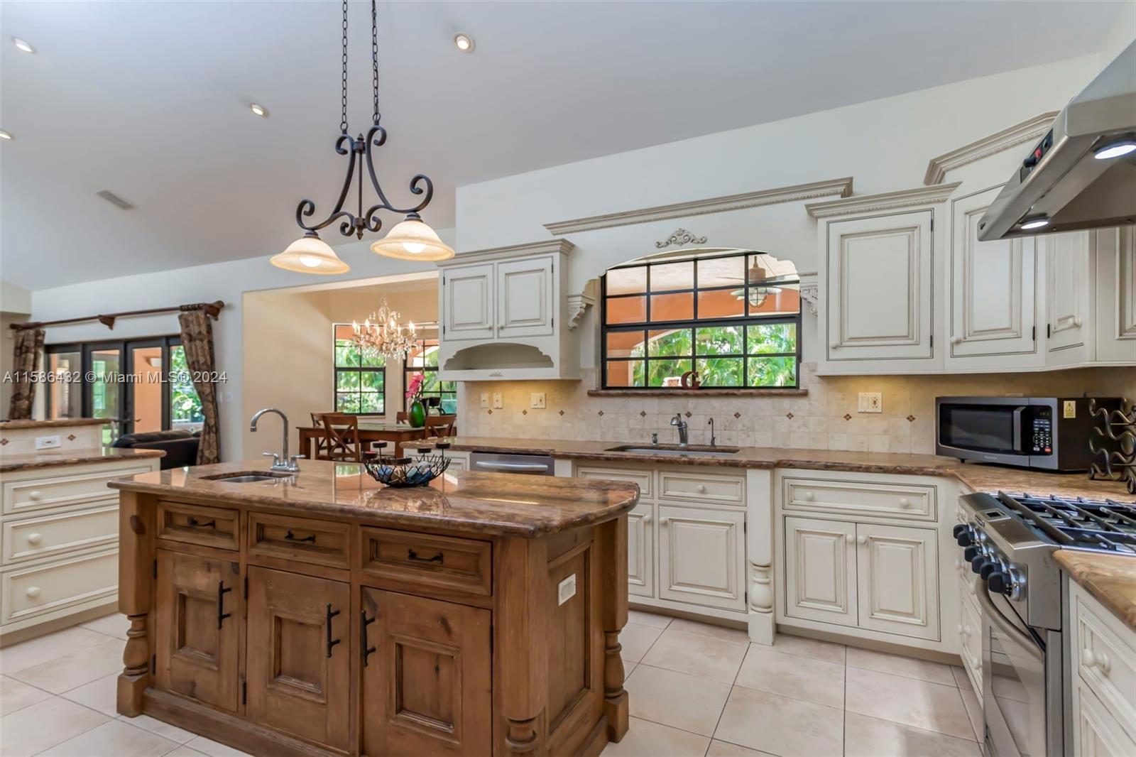 BRIARWOOD ESTS 1ST ADDN - Residential