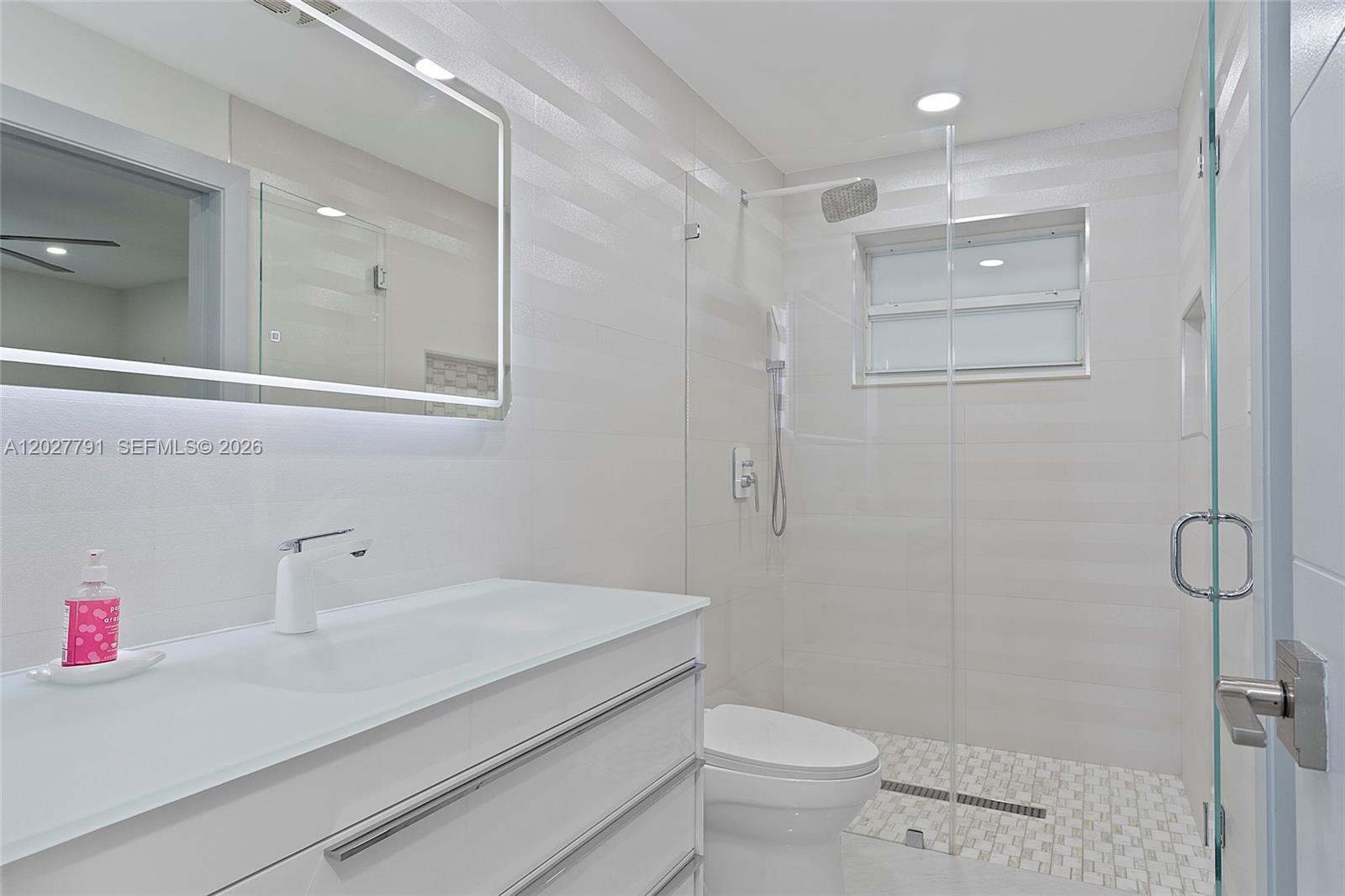 LEE GROVE ESTS - Residential