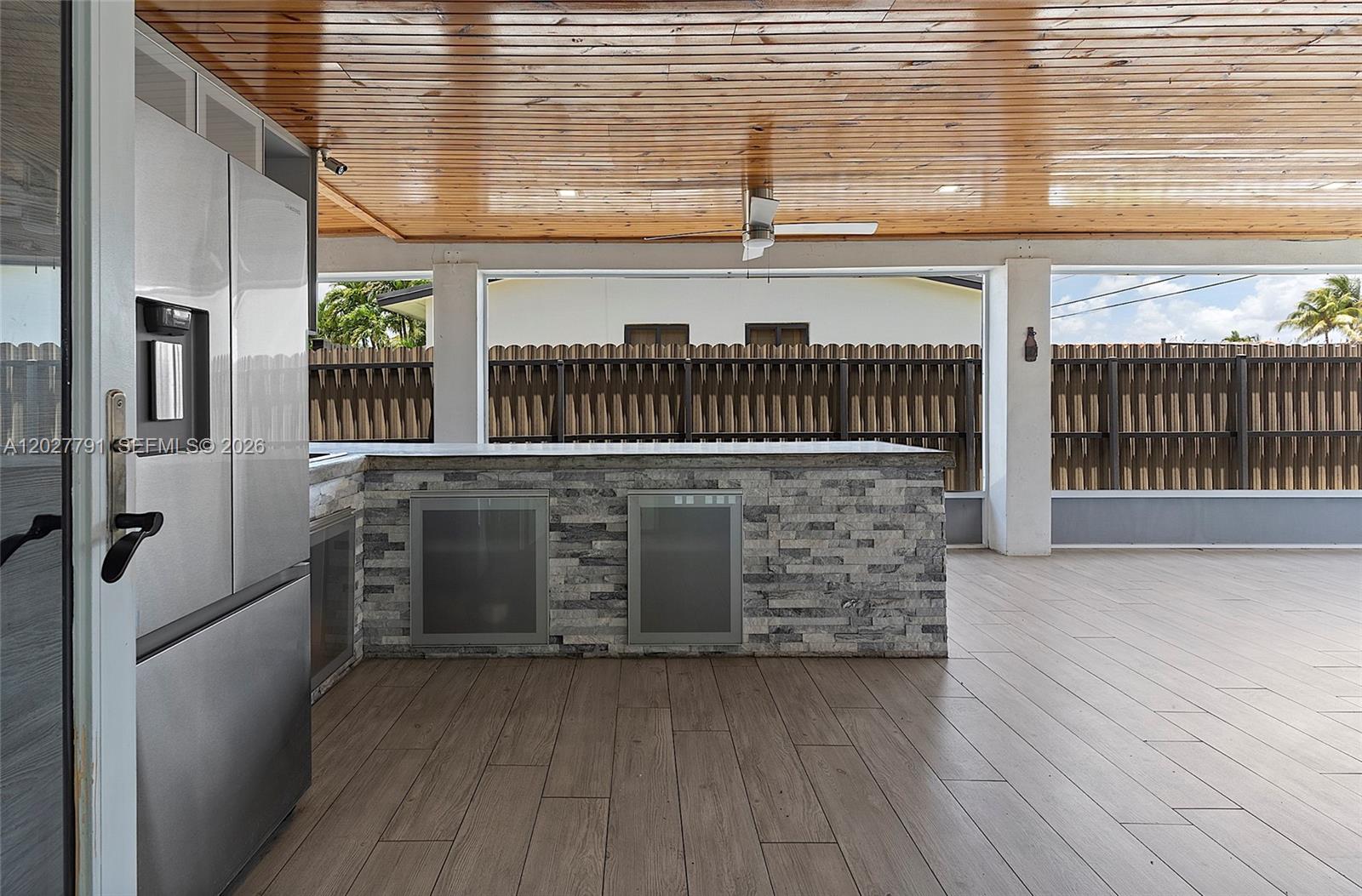 LEE GROVE ESTS - Residential