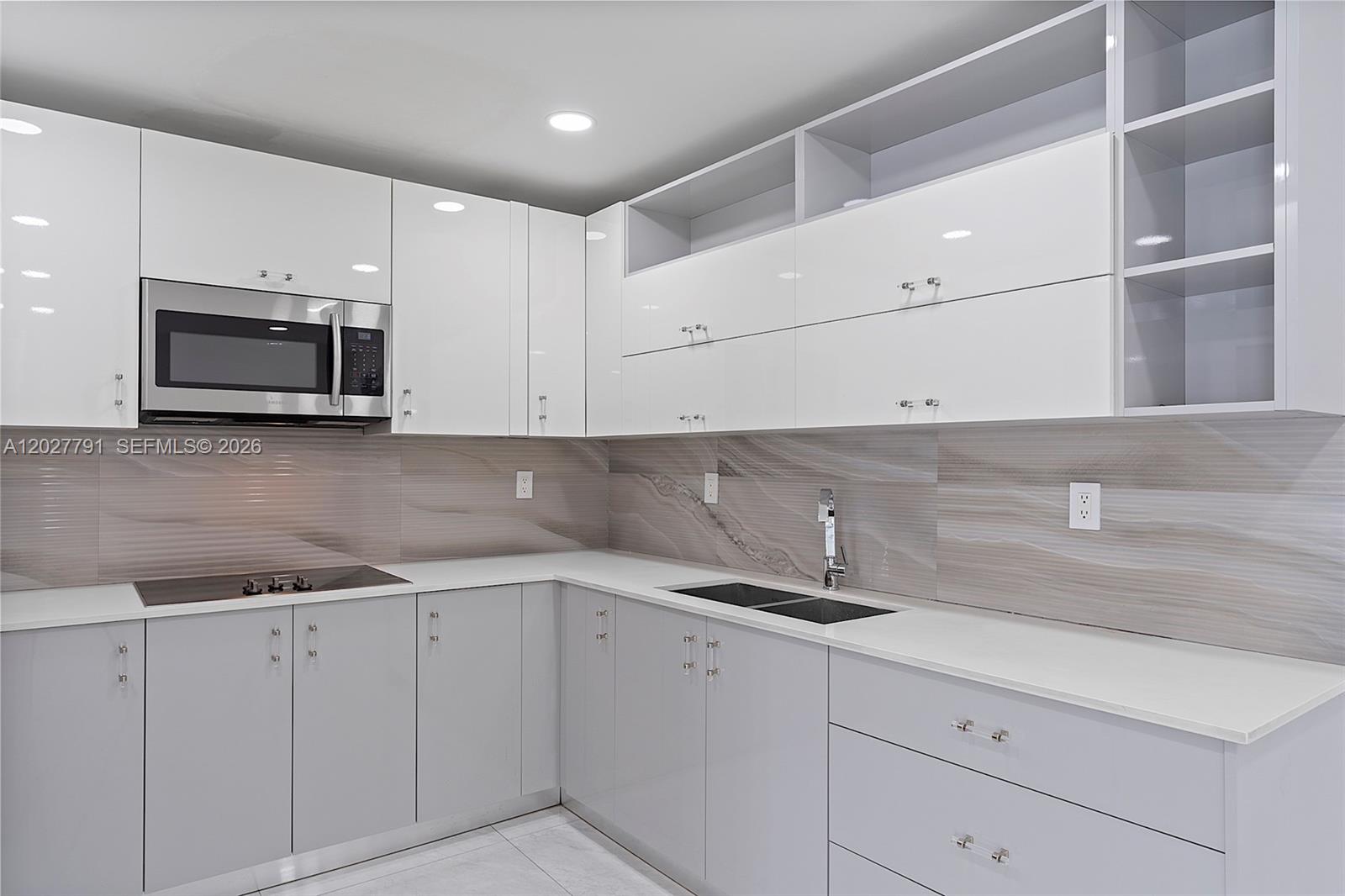 LEE GROVE ESTS - Residential