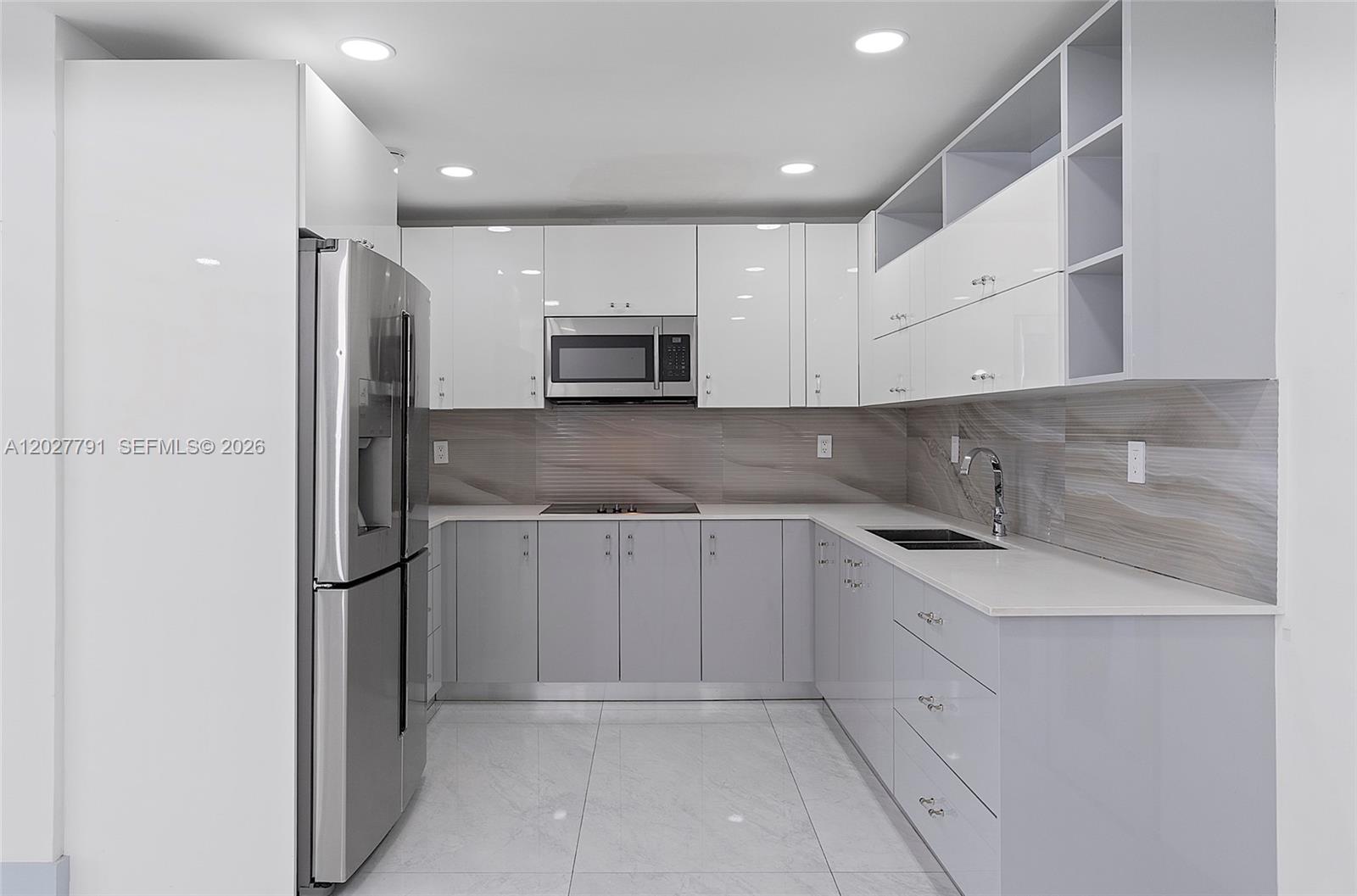 LEE GROVE ESTS - Residential