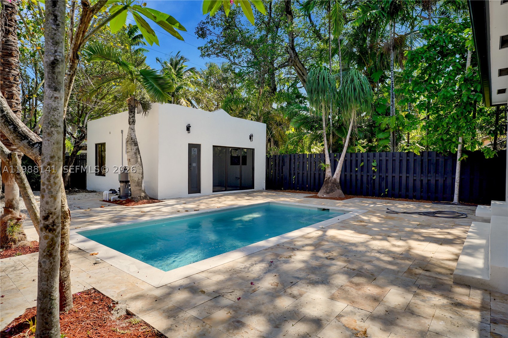 HOLLYWOOD LAKES SECTION - Residential
