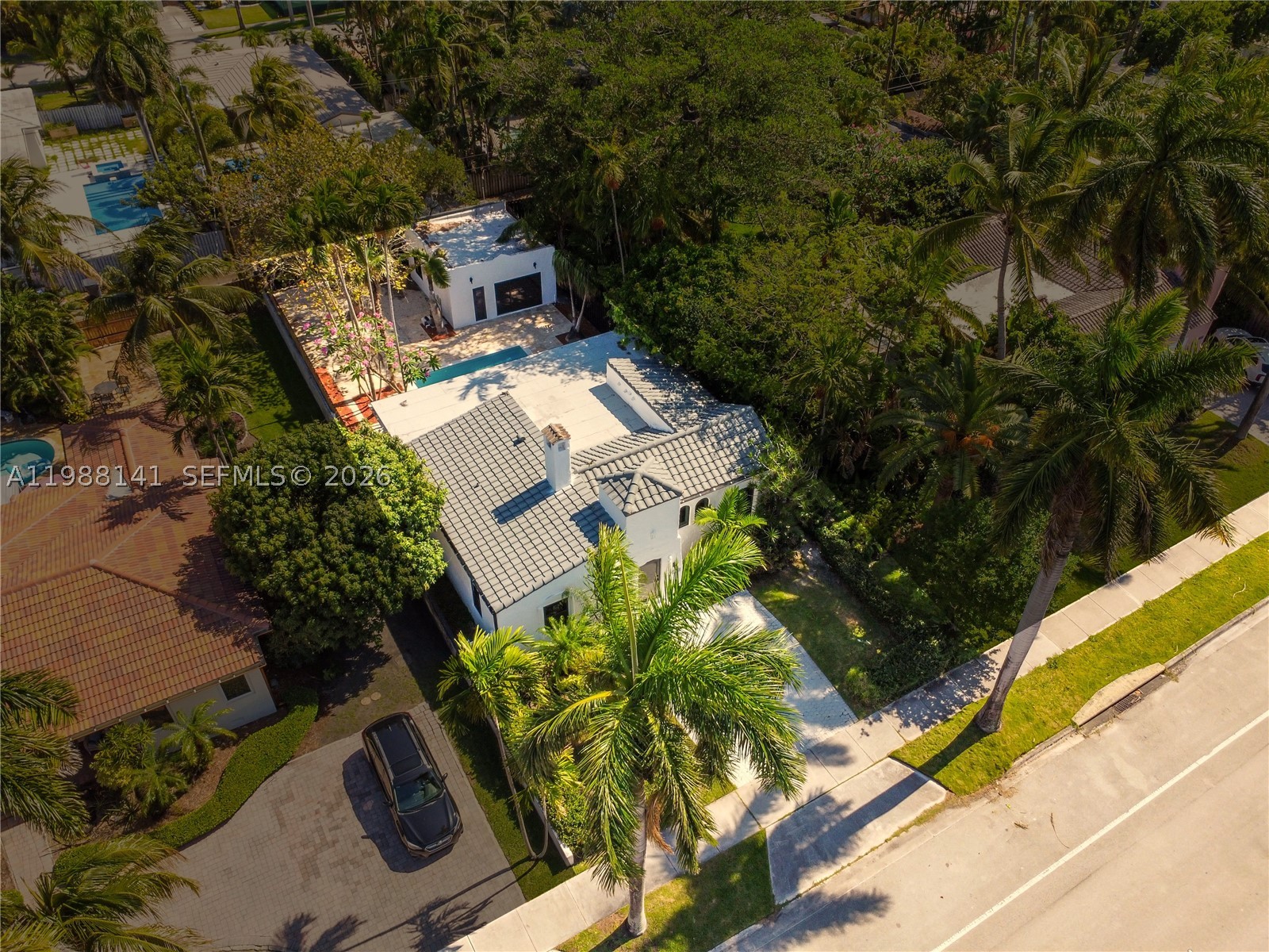 HOLLYWOOD LAKES SECTION - Residential