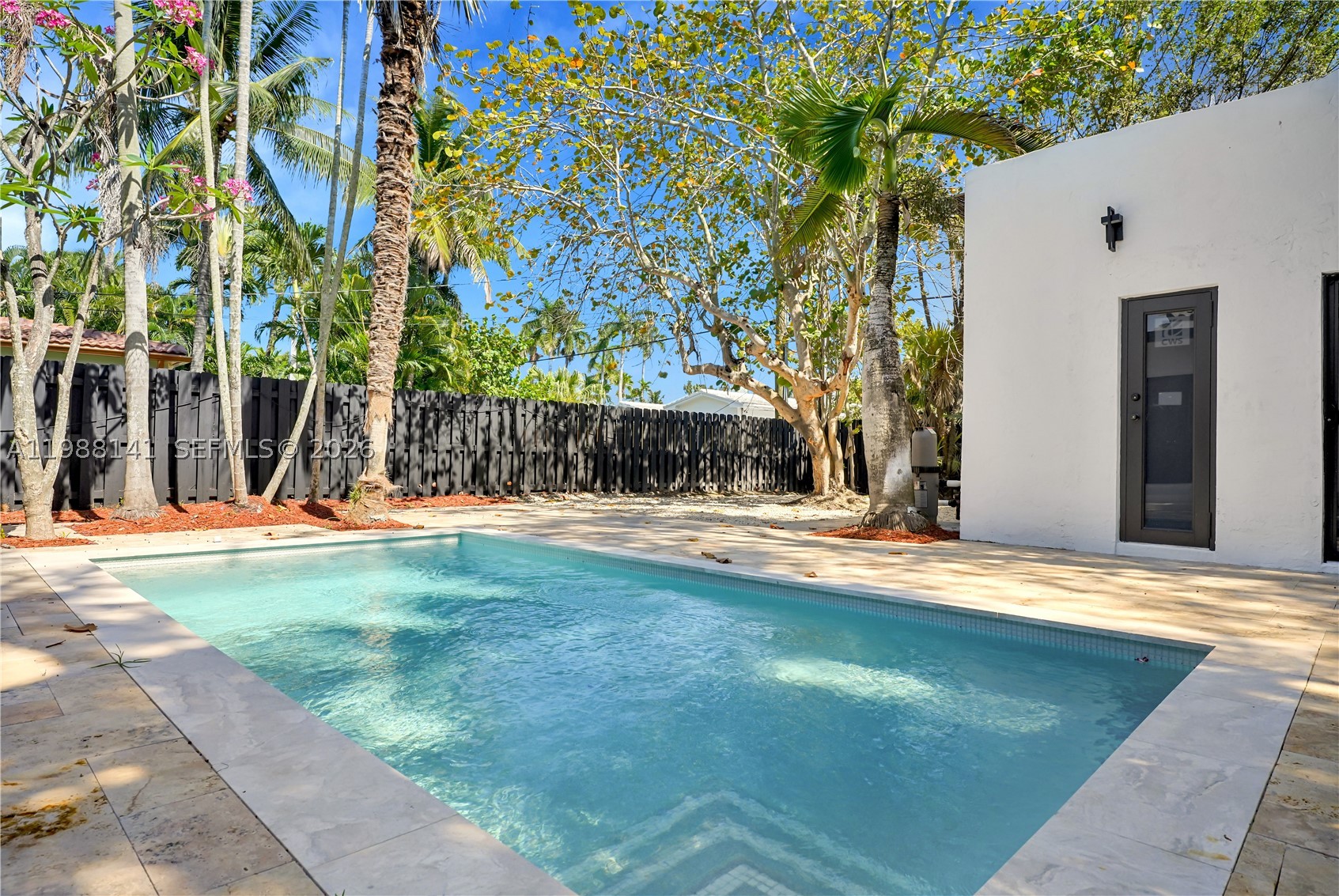 HOLLYWOOD LAKES SECTION - Residential