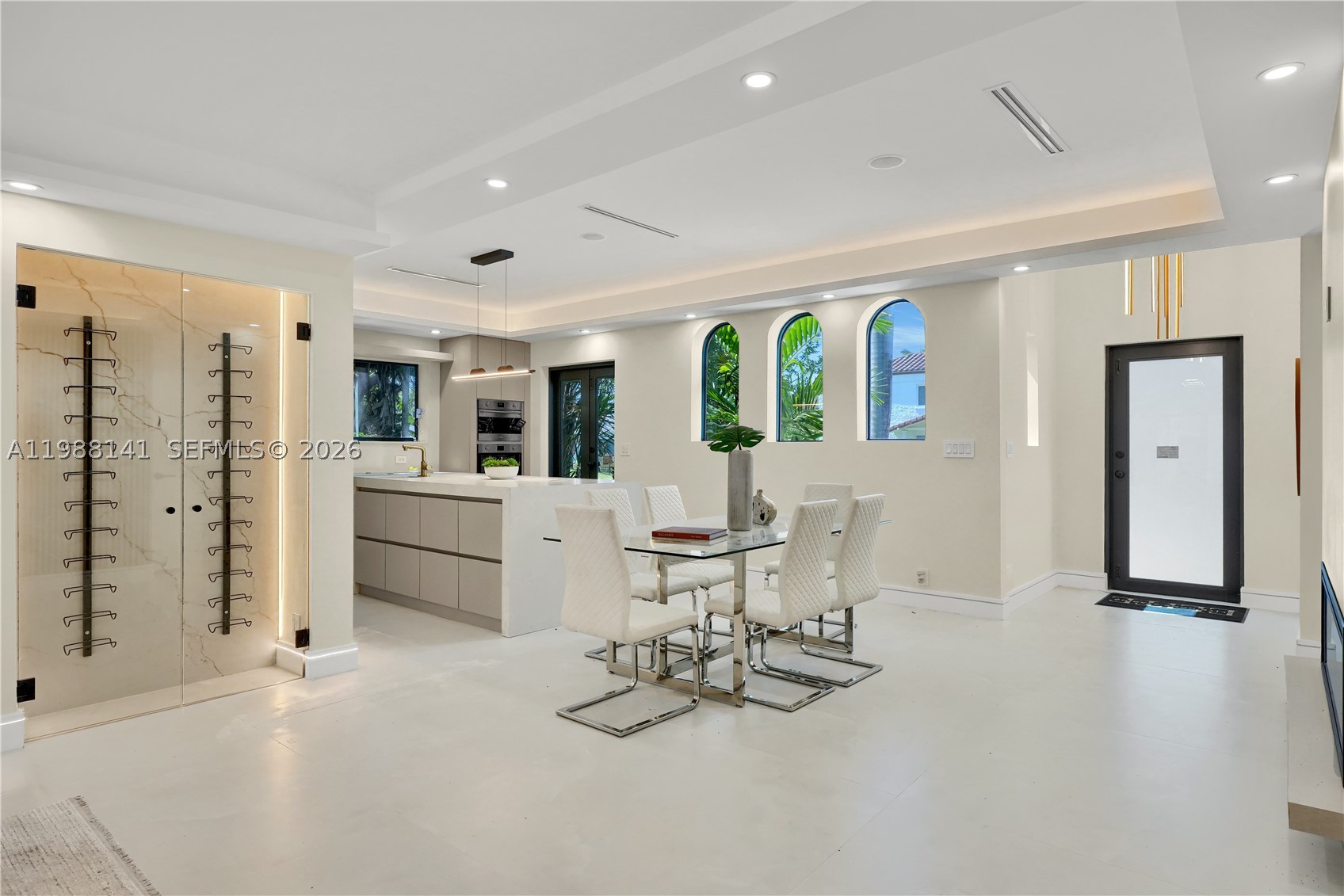 HOLLYWOOD LAKES SECTION - Residential