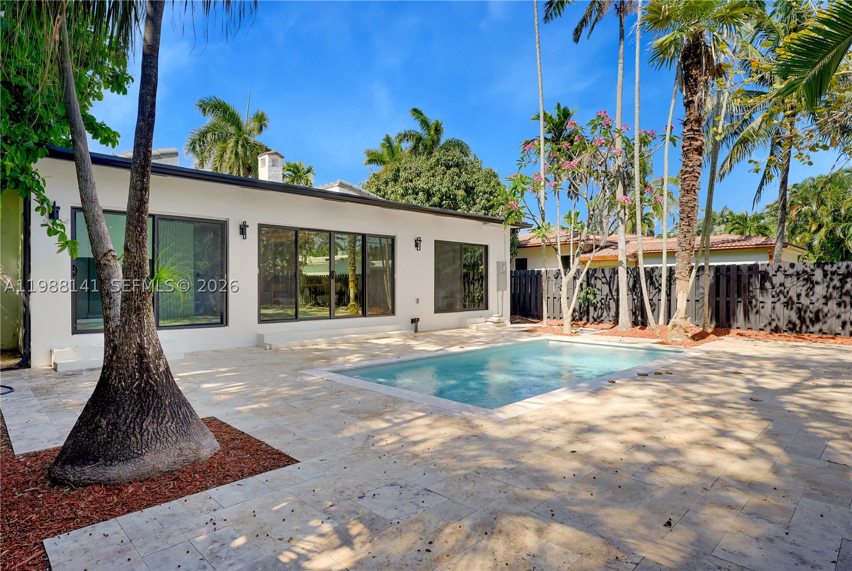 HOLLYWOOD LAKES SECTION - Residential