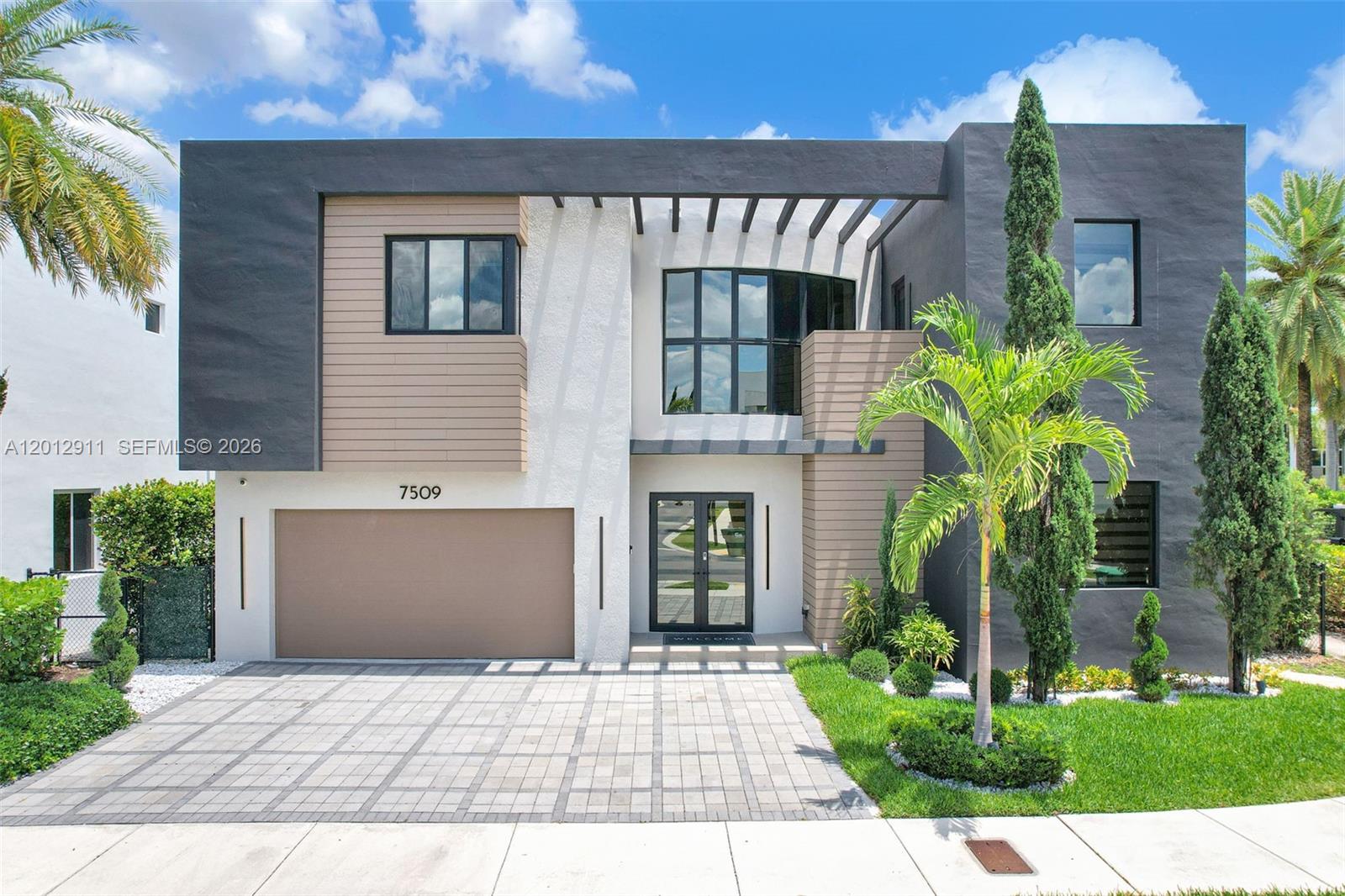 DORAL COMMONS RESIDENTIAL - Residential